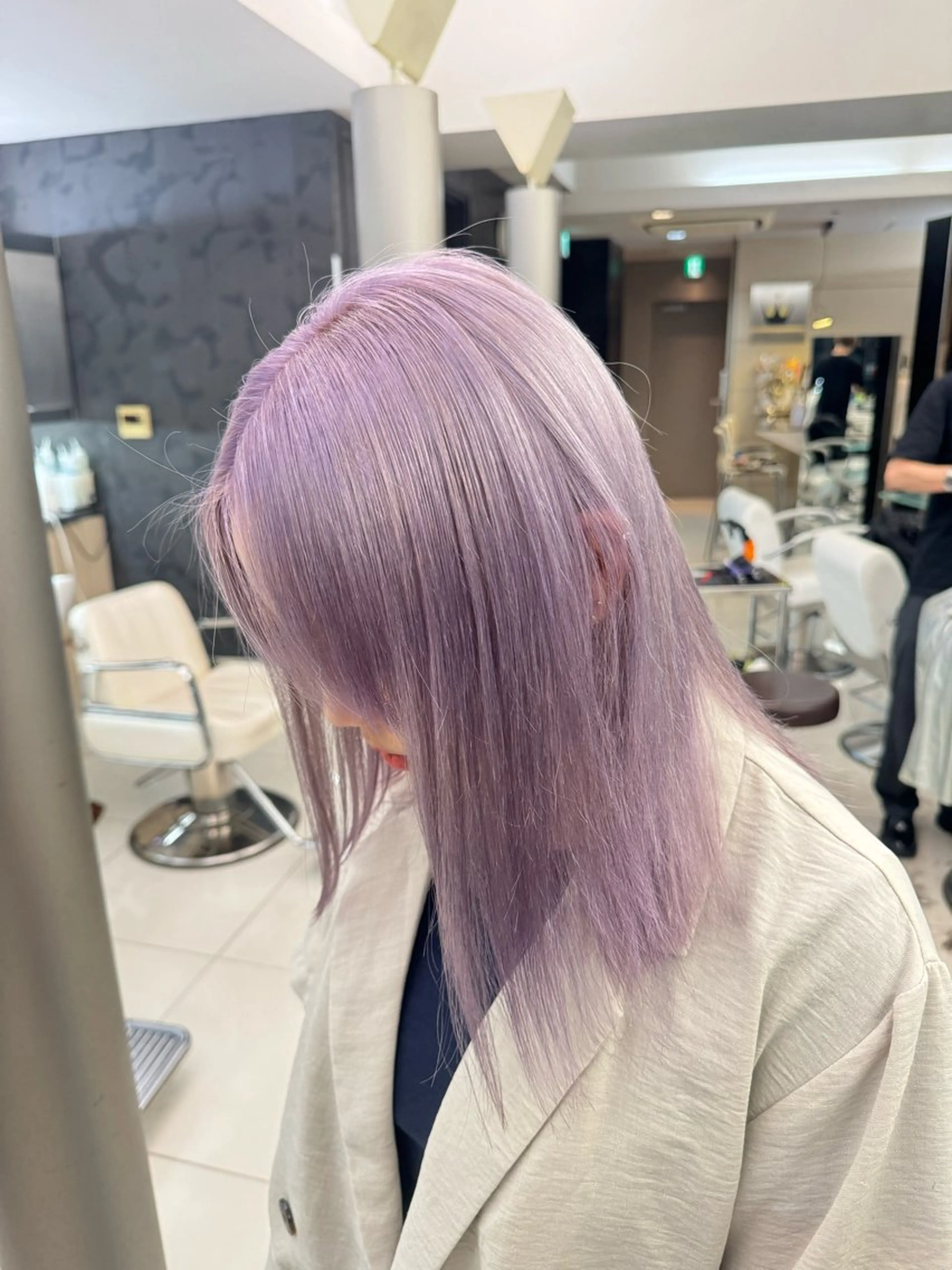 ミディアム カラー ブリーチ パープルカラー ヘアカラー 【美髪ストレート】✨ 小川さくらのヘアスタイル