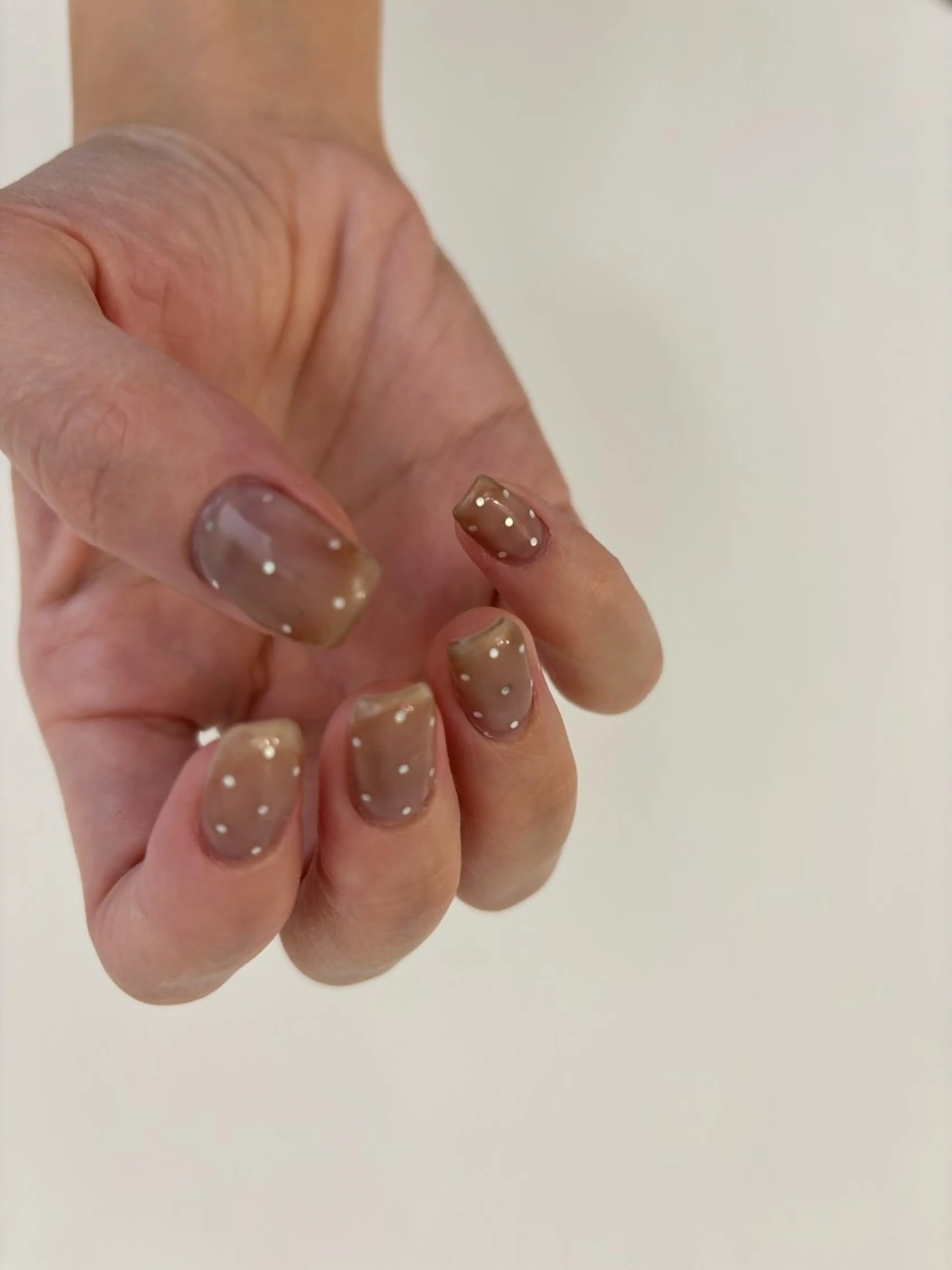 ネイル une／YUKINA 🫧大人nuanceのネイルデザイン