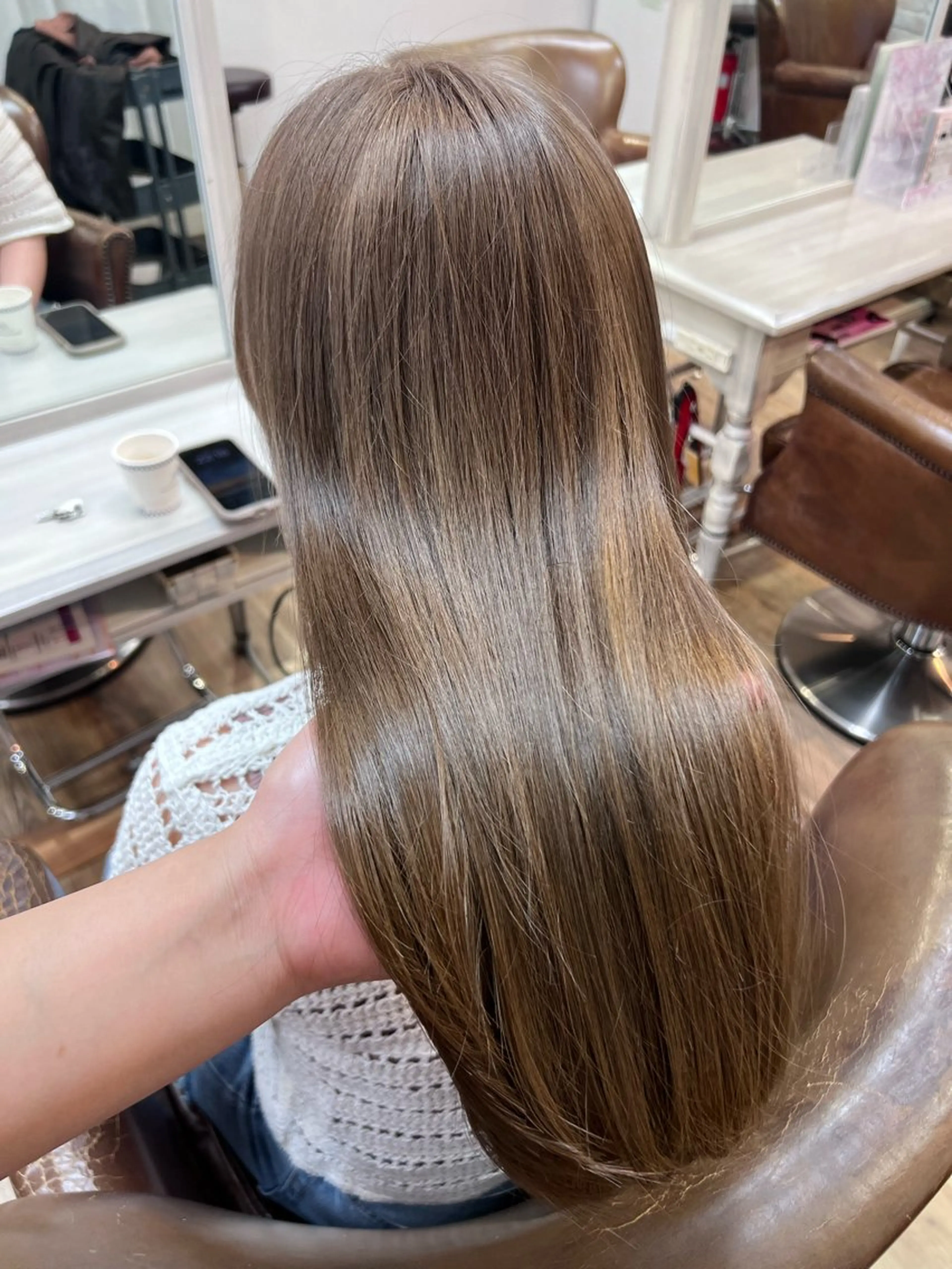 セミロング ヘアカラー ⚡️ エマ🥑のヘアスタイル