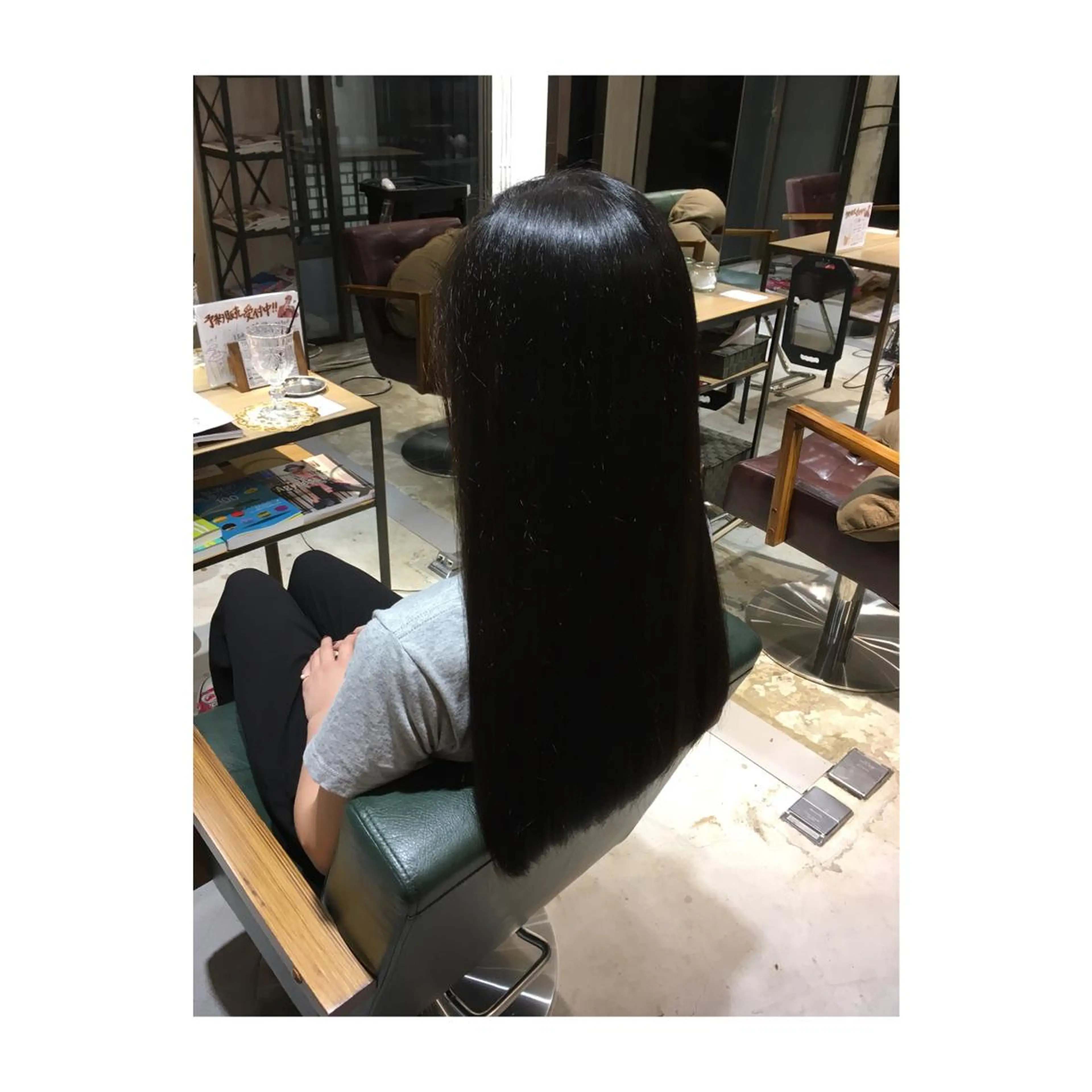 ロング アオガミ （前髪顔周りカット）のヘアスタイル