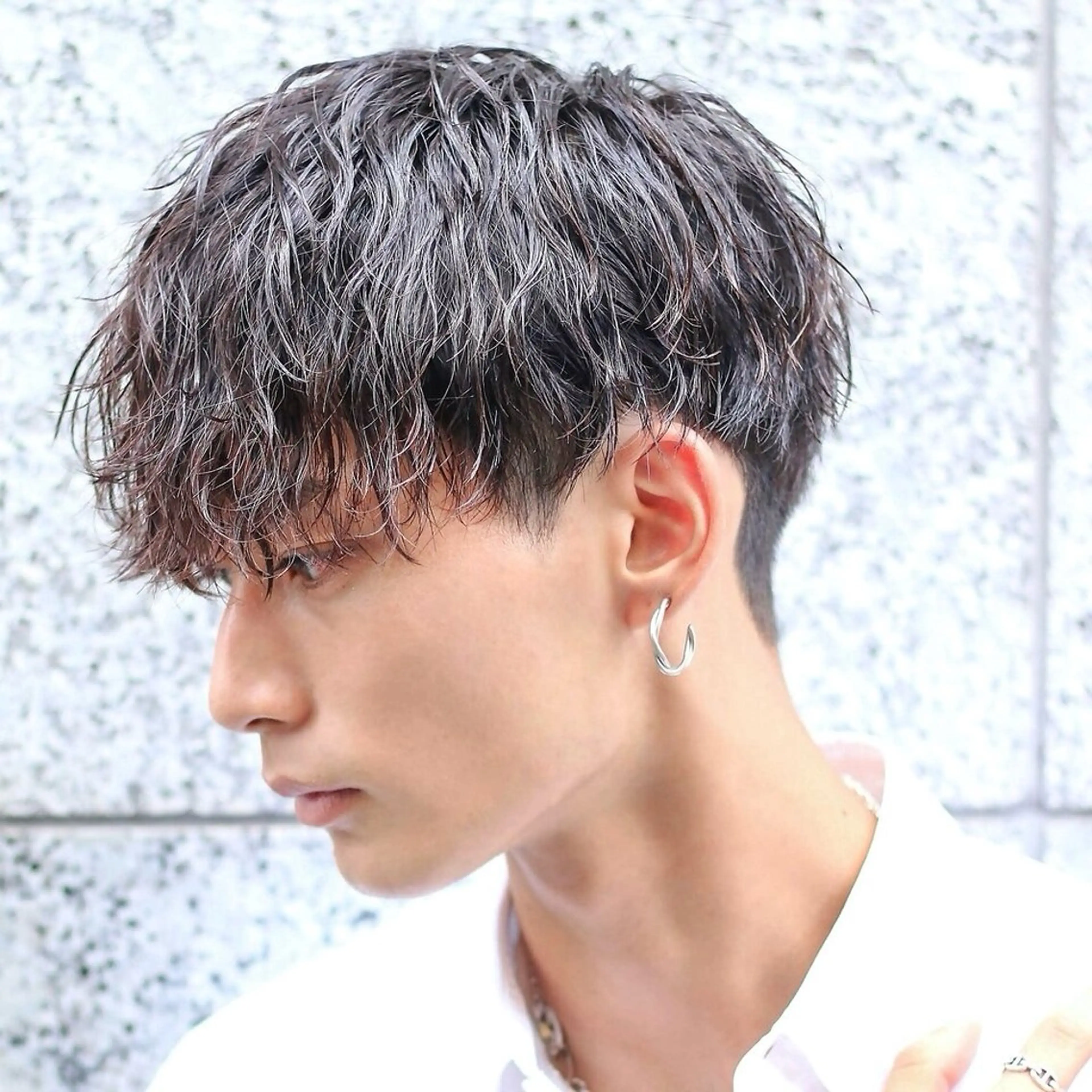 パーマ ツイストスパイラルパーマ スパイラルパーマ カット パーマ メンズ特化カットパー マカラー坂田柊のヘアスタイル