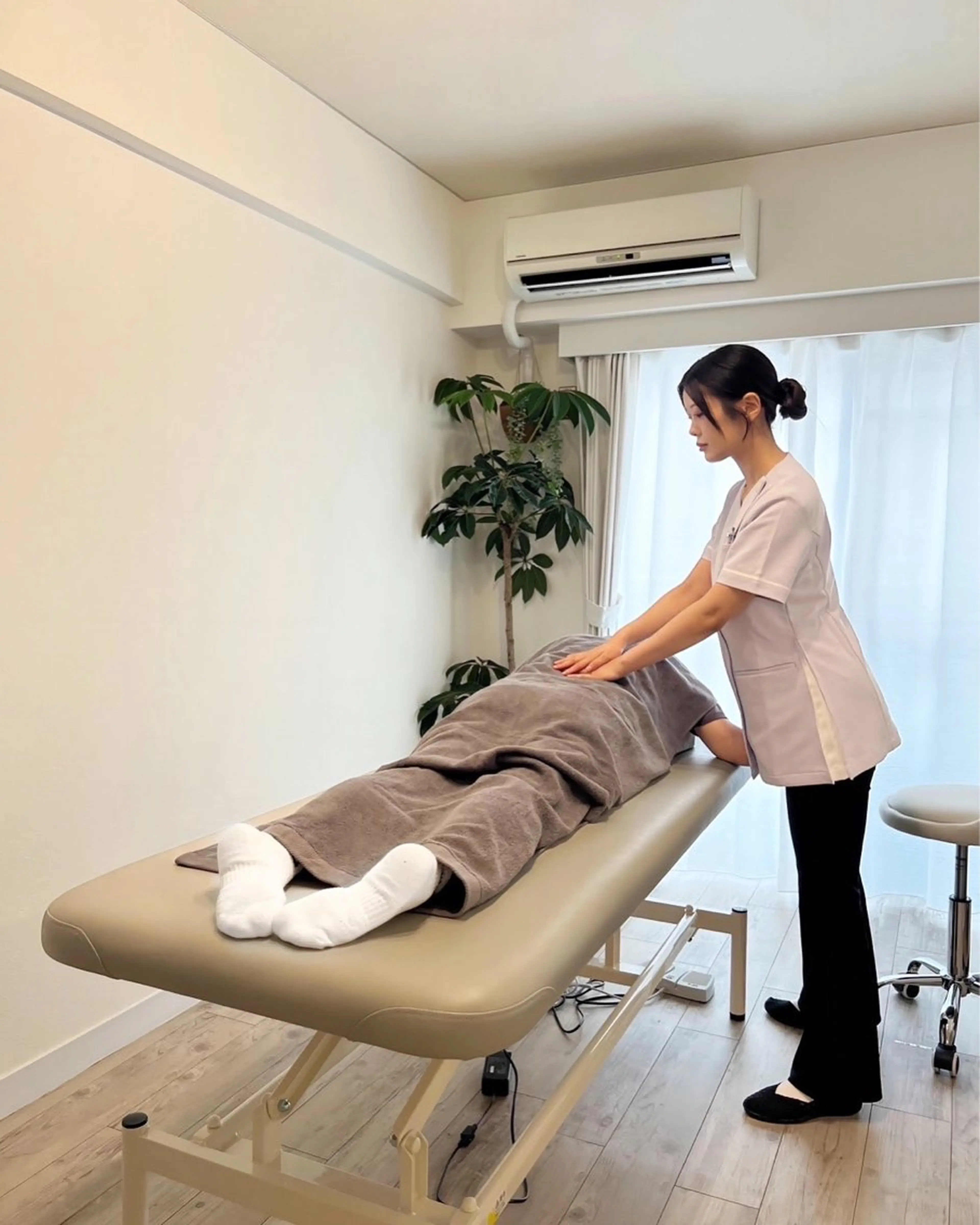 《Google口コミ投稿お約束》《20歳以上限定》小顔矯正と骨盤矯正➕お悩み別オプション50分15900円→0円の写真