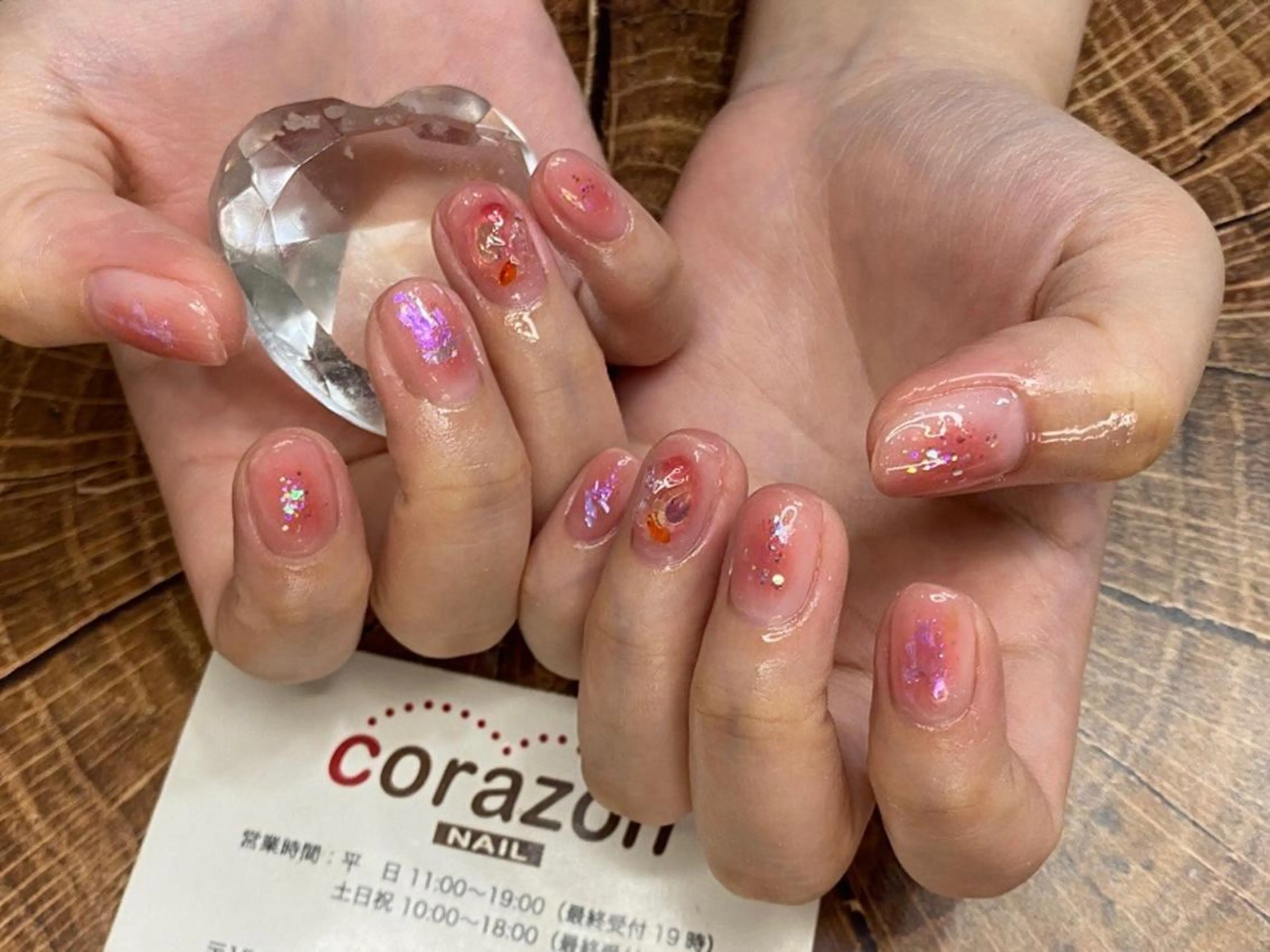 ネイル チークネイル グラデーション ラメ(グリッター) ピンク ストーンネイル corazon所属・ネイリスト aicoのネイルデザイン