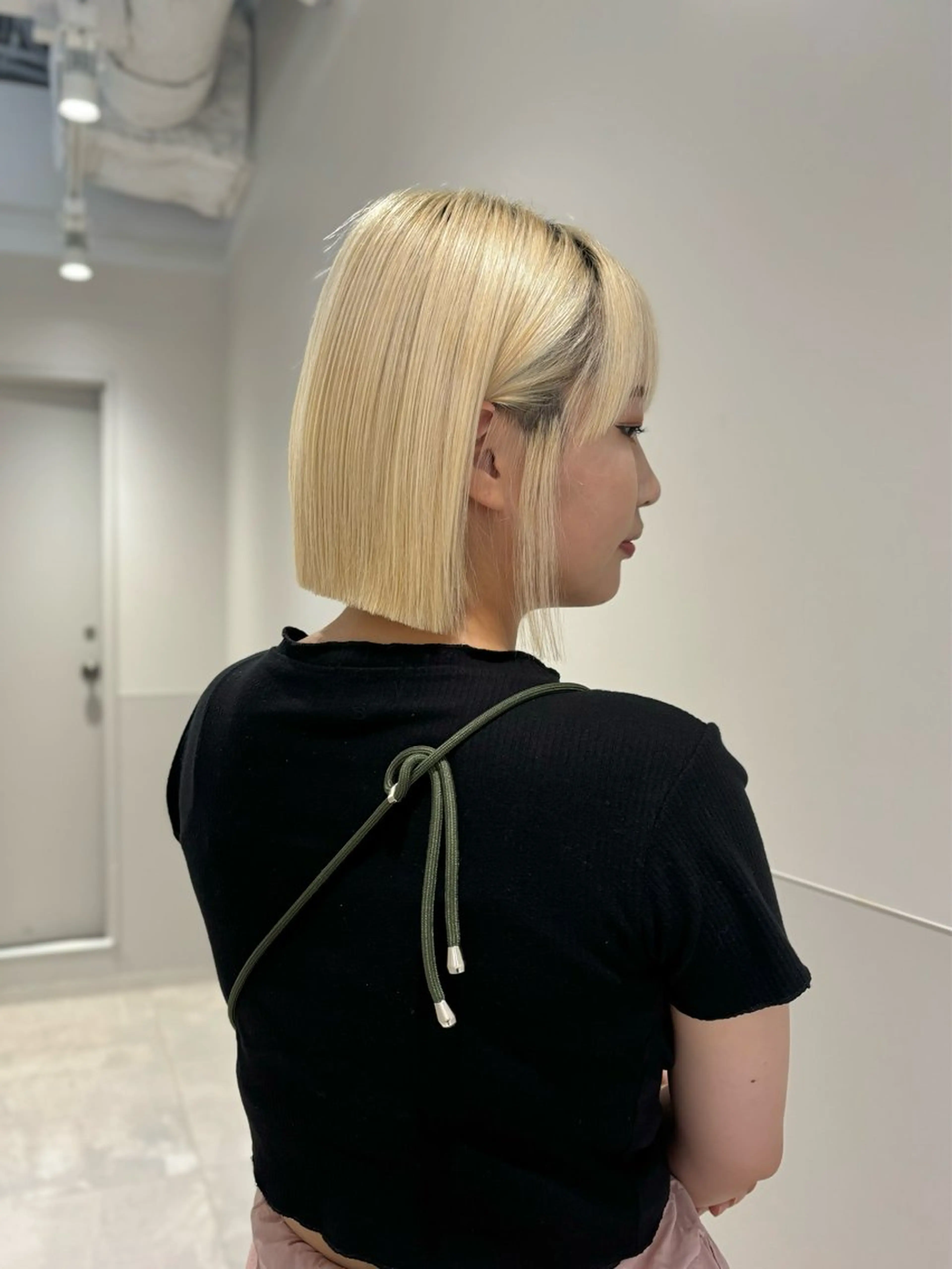 ショート カラー パーマ ヘアアレンジ メンズ 切りっぱなしボブ メンズ韓国風 ボブ くせ毛 髪質改善 韓国ボブ/髪質改善 ニュアンス特化RYOのヘアスタイル