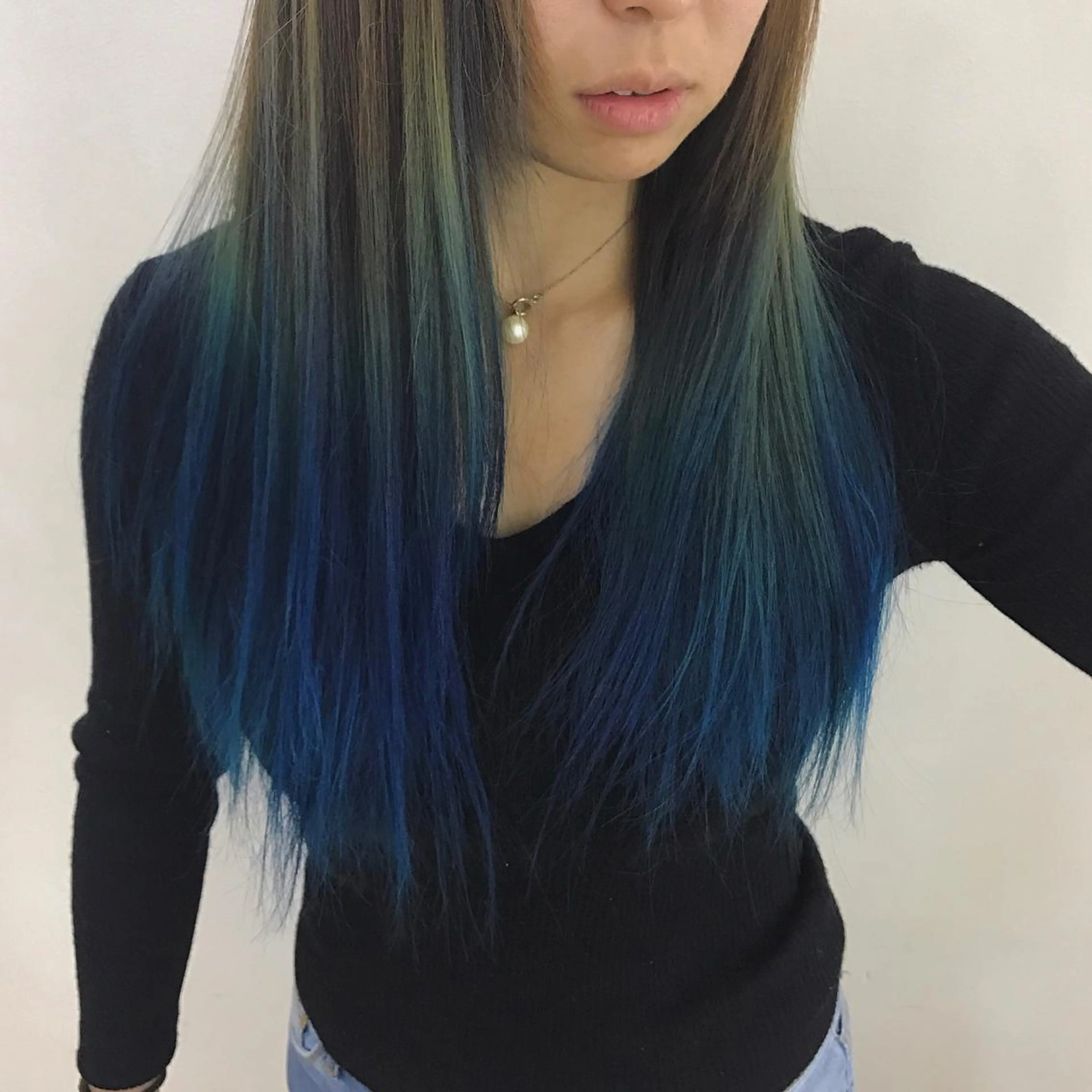 セミロング ロング カラー ブルーカラー グラデーションカラー ﾊｲﾄｰﾝ/ｼｮｰﾄ 村上淳乃🐥のヘアスタイル