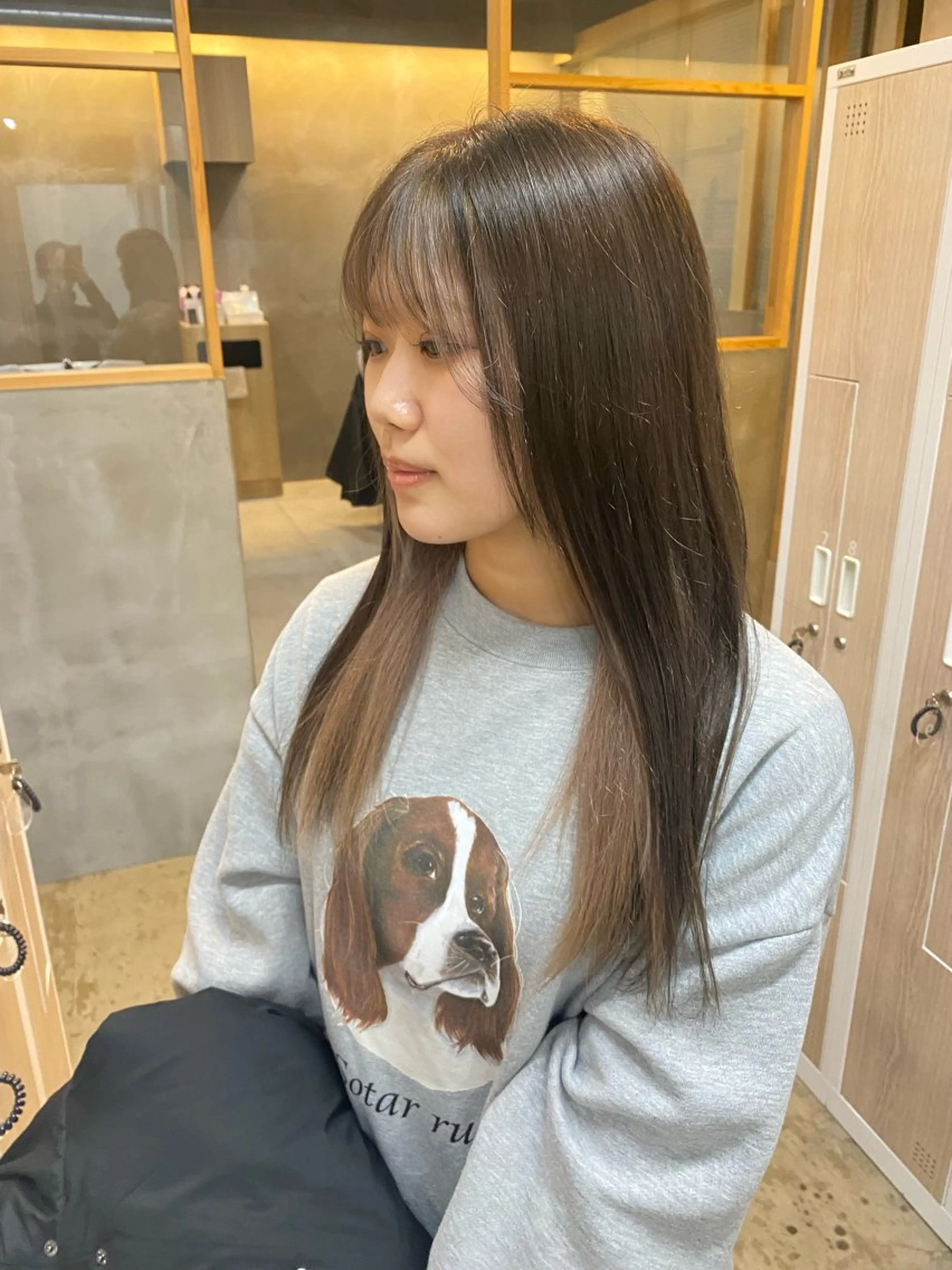 セミロング カラー ベージュカラー ホワイトベージュ シミズ アスカのヘアスタイル