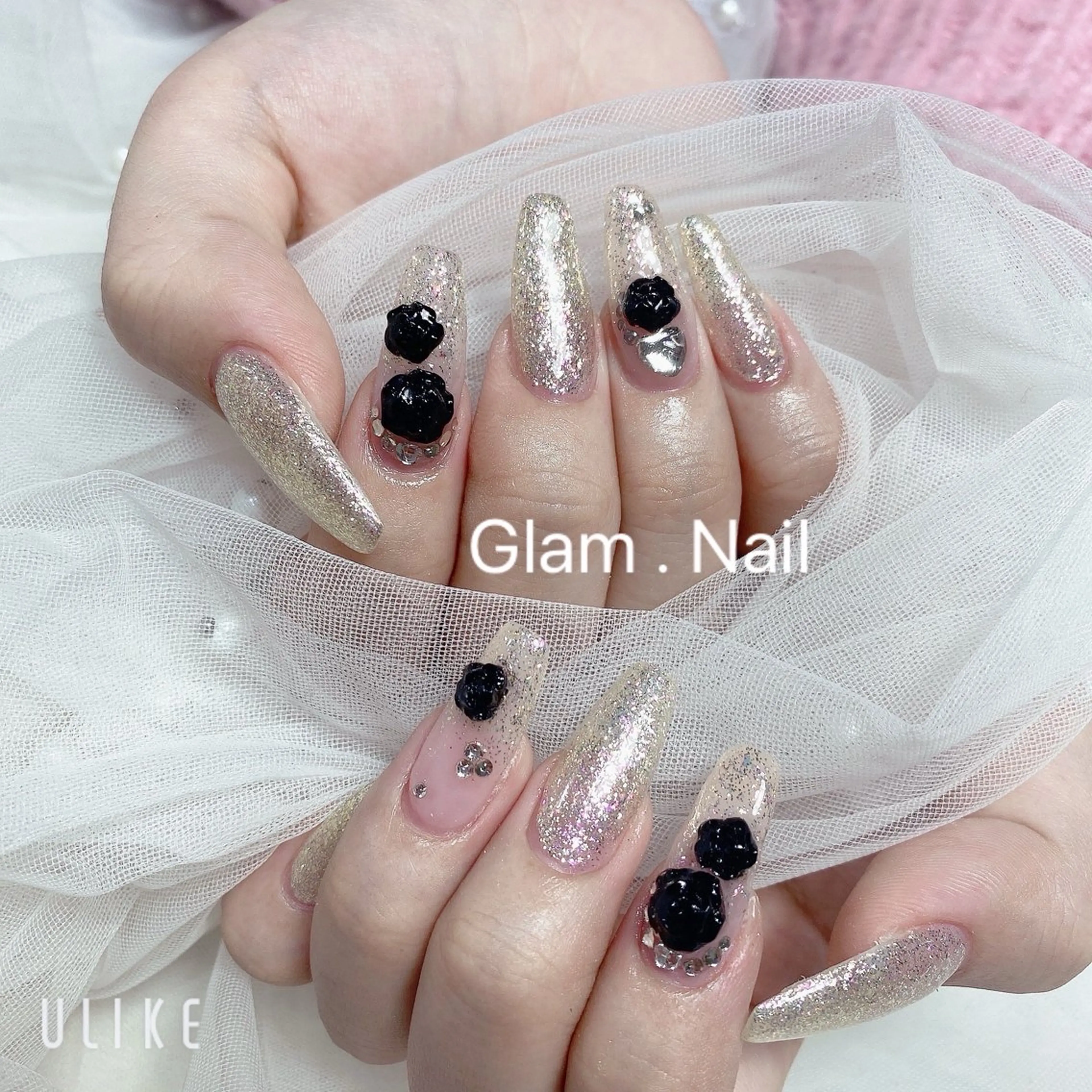 ネイル Glam nail salon所属・リ ナのネイルデザイン