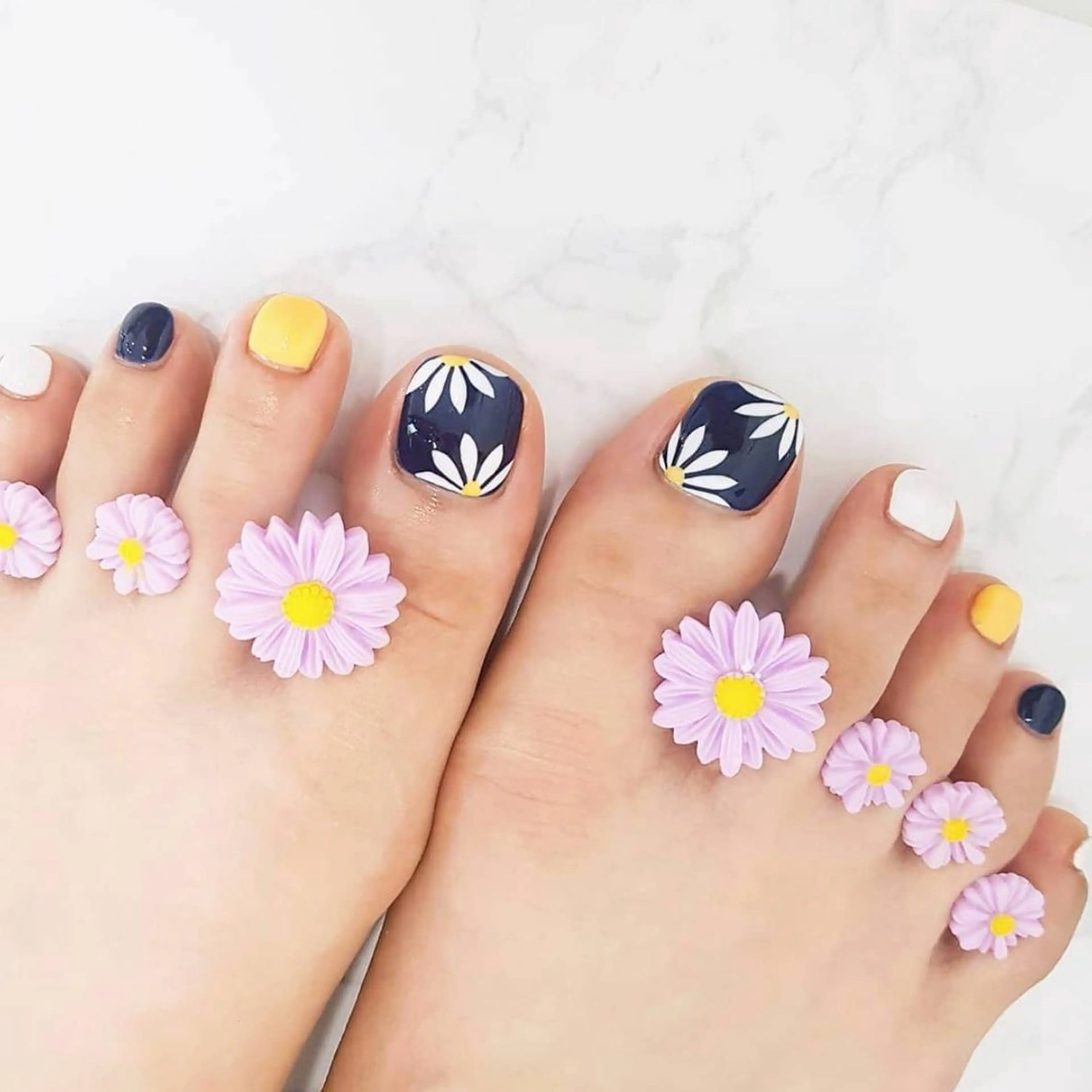 ネイル フットネイル EMILY  NAIL所属・EMILY NAILのネイルデザイン