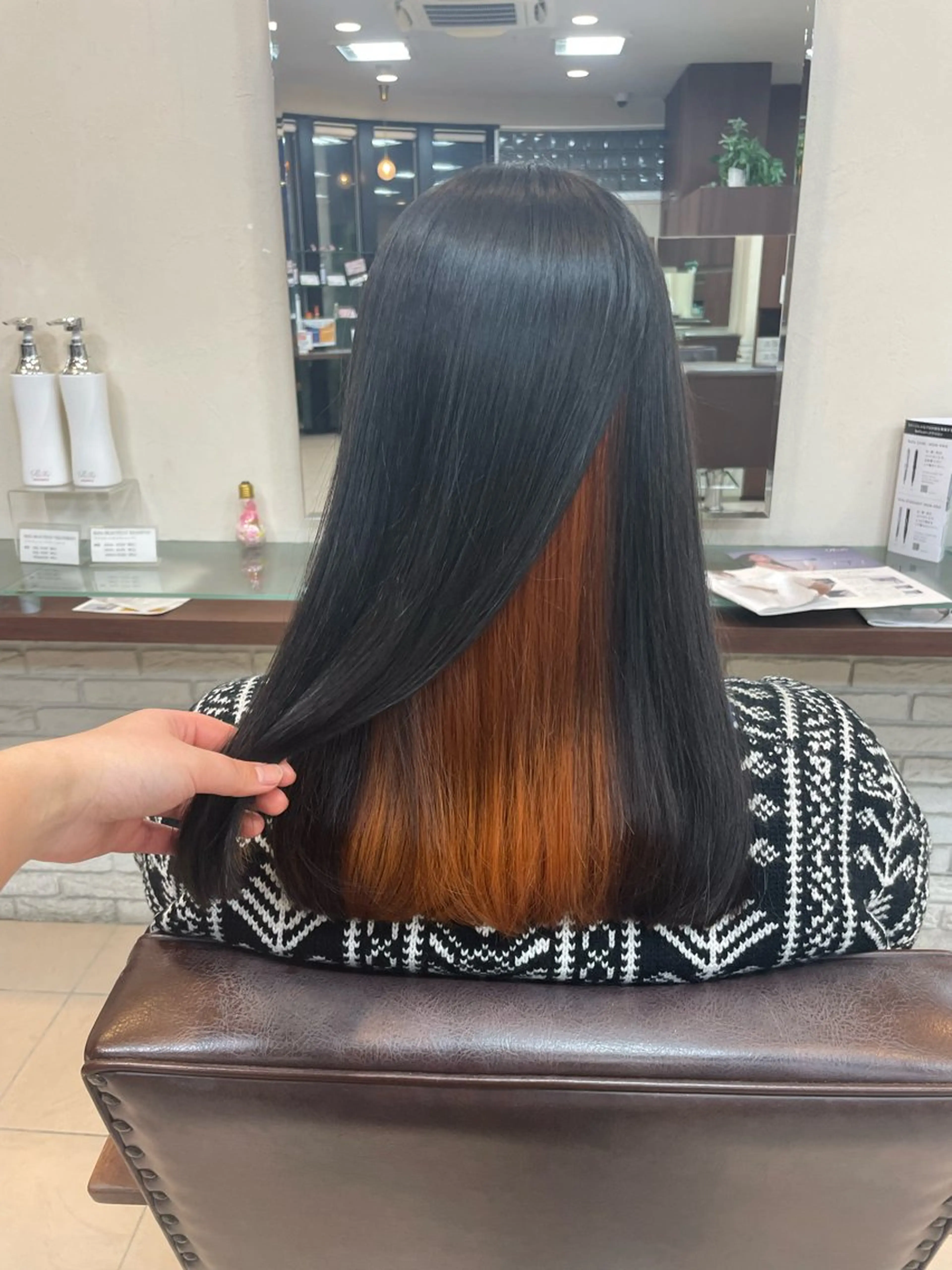 セミロング カラー ハイトーン×デザイン 🪽🫧HIKARIのヘアスタイル