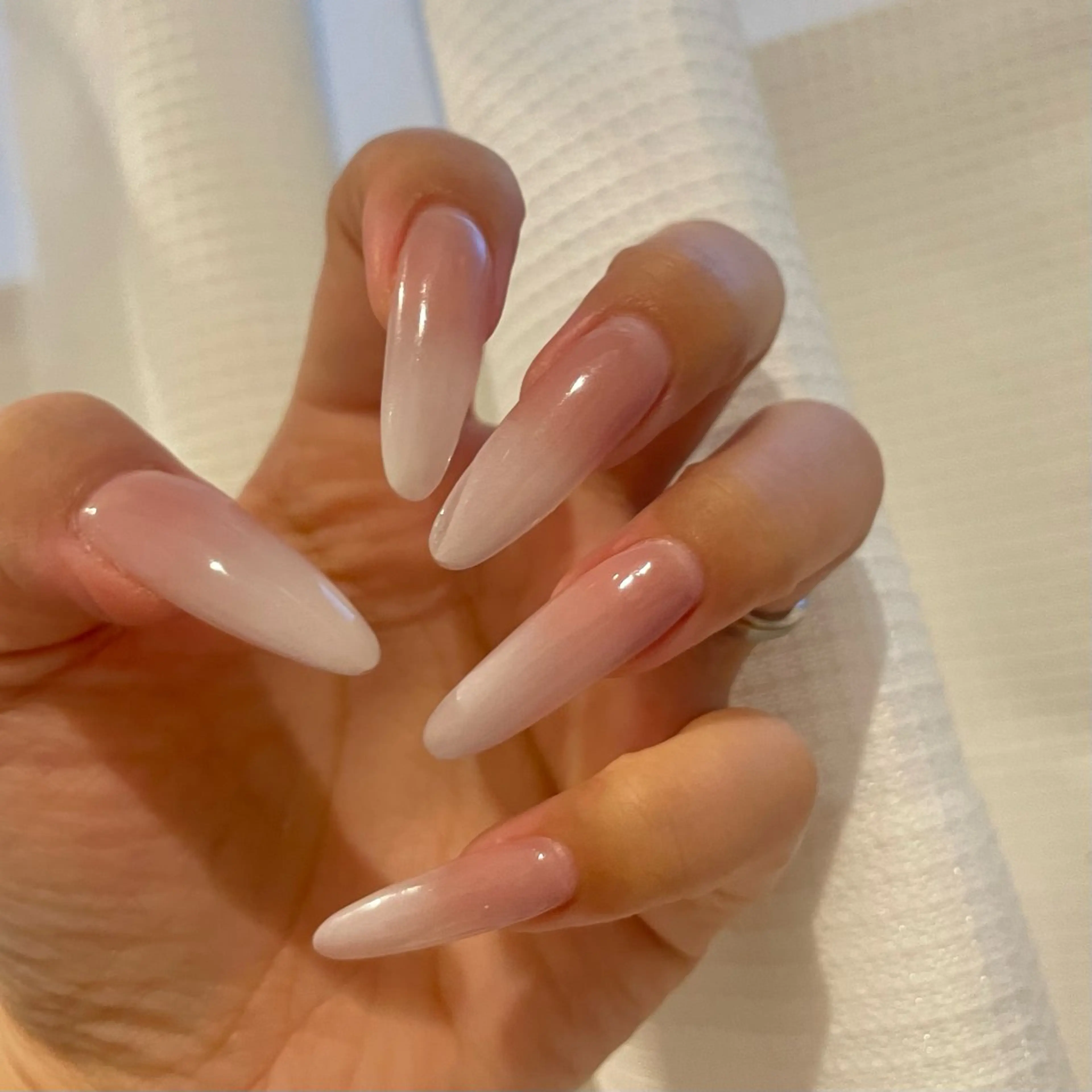 ネイル nail salon ＆ school　Maria所属・Ito Natsumiのネイルデザイン