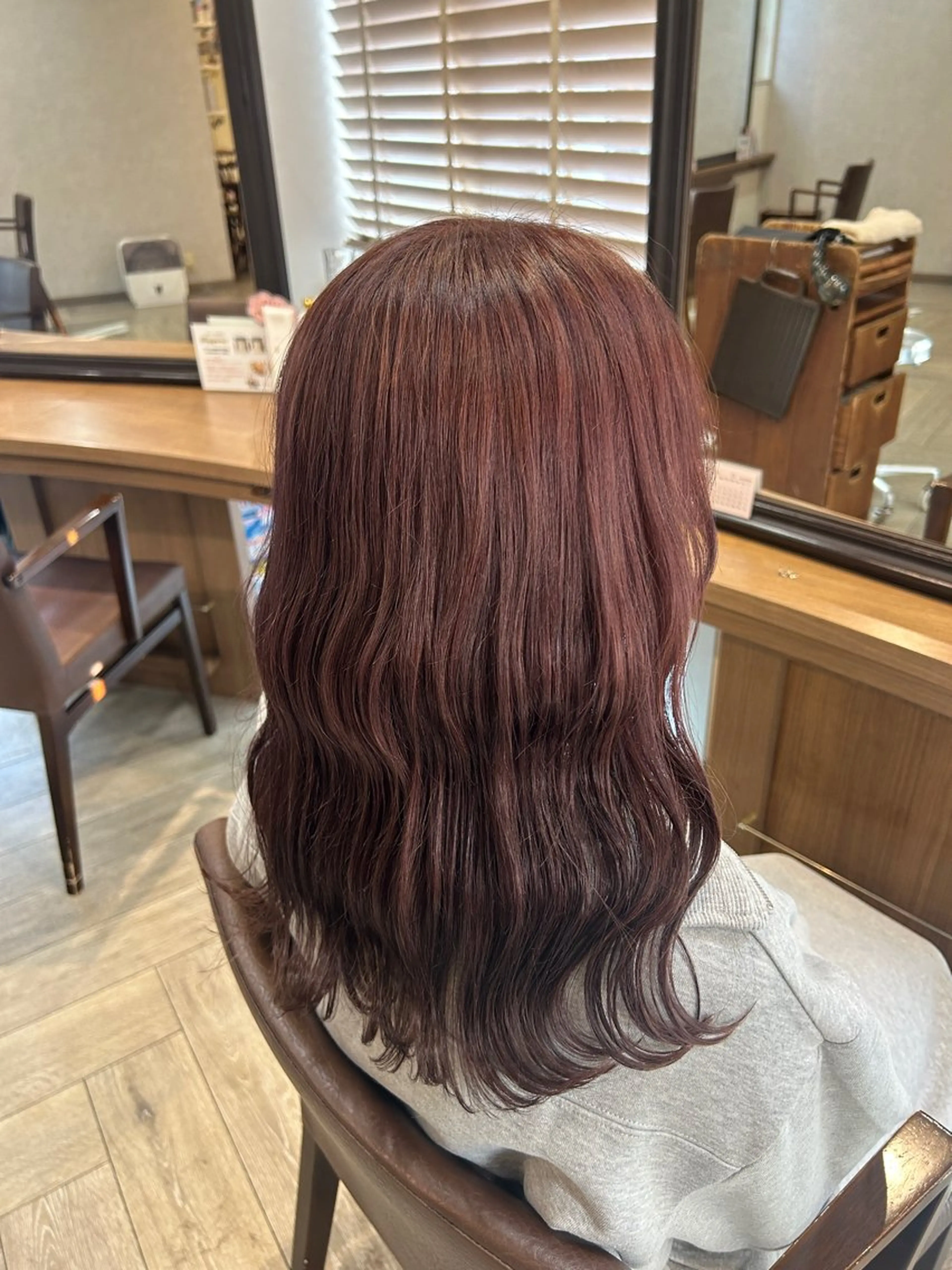 ミディアム ピンクブラウン ヘアカラー トリートメント ヘッドスパ enn 髪質改善🩷 曽根依咲のヘアスタイル