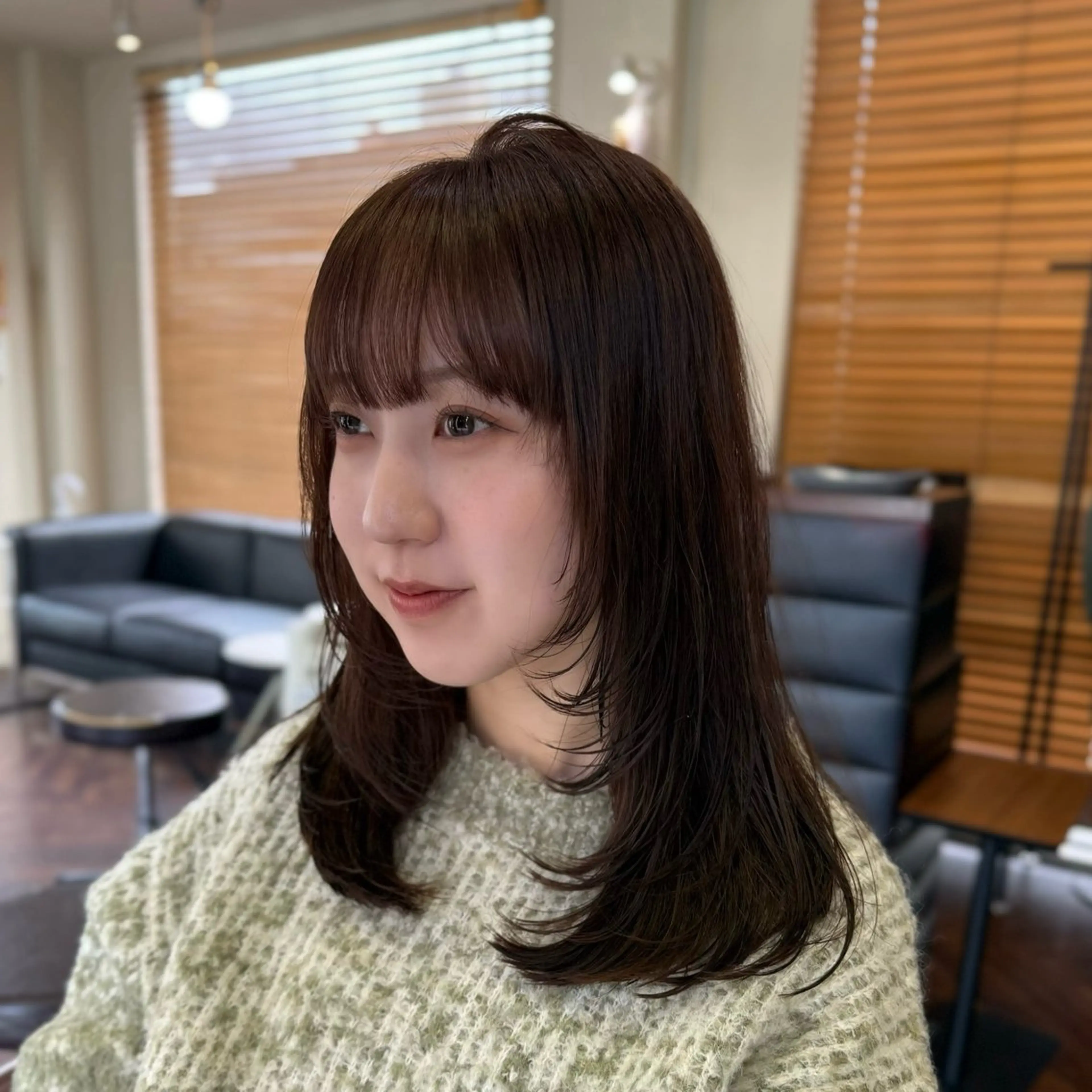 セミロング レイヤーカット 縮毛矯正 カット ヘアカラー 縮毛矯正 トリートメント 尾崎 海璃のヘアスタイル