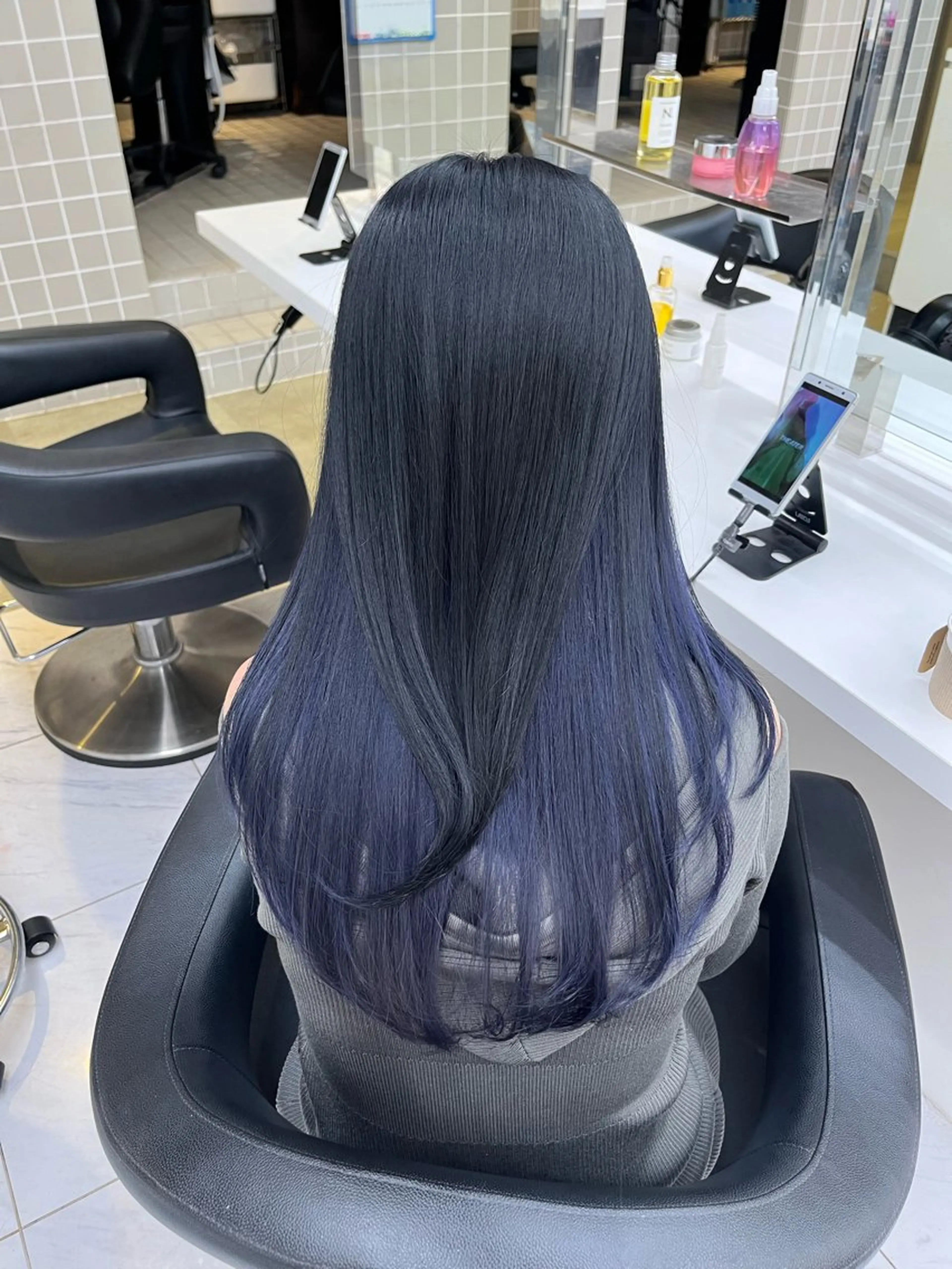 ロング ヘアカラー トリートメント ヘッドスパ ヘアセット 寒色＆ブリーチ特化 寒色MiOのヘアスタイル