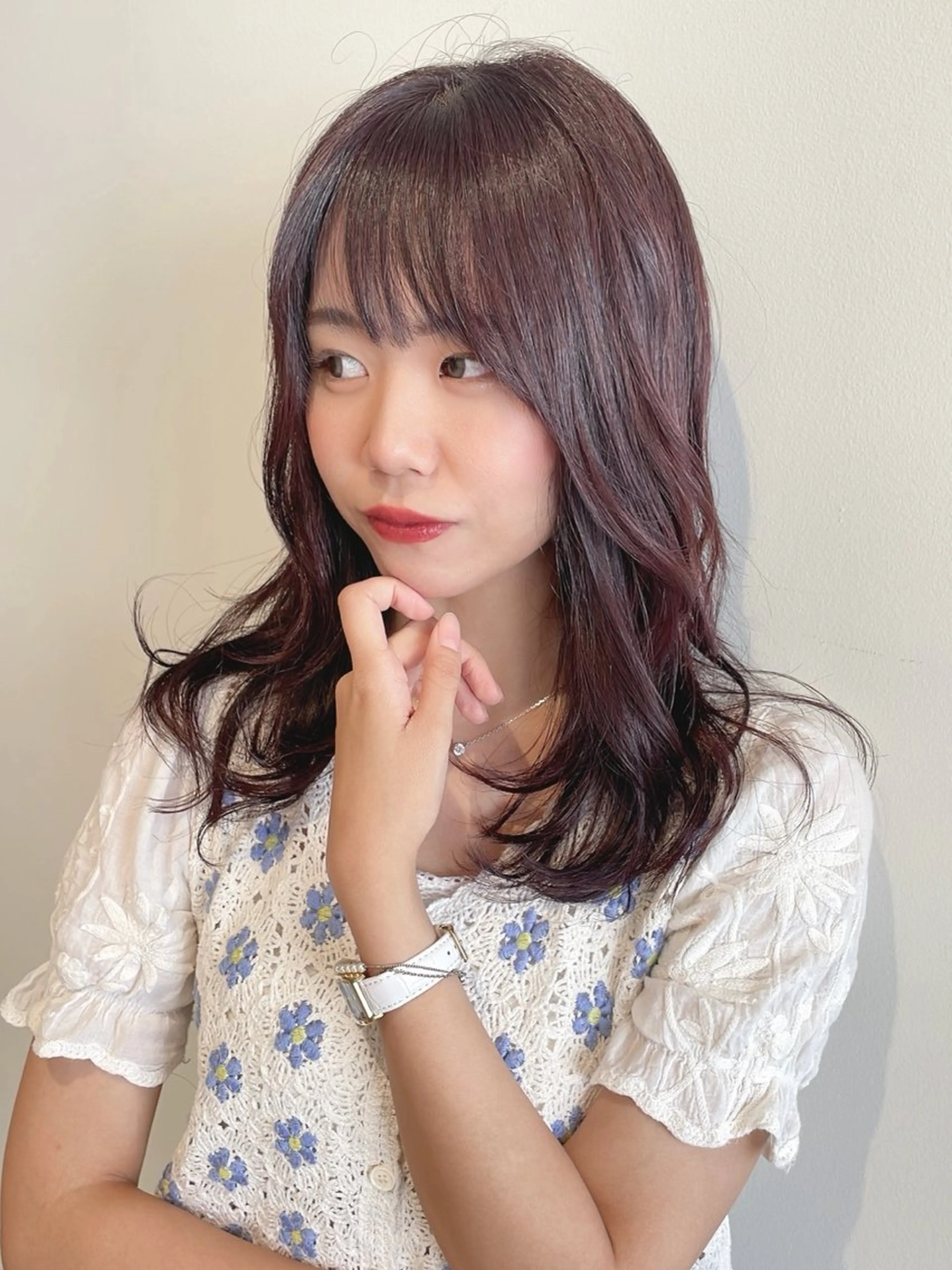 セミロング 顔まわりレイヤー 髪質改善 韓国風ヘア レイヤーカット サイドバング カット ヘアカラー トリートメント Emitas.宮街道店所属・Yusei/似合わせ /韓国風レイヤーのヘアスタイル