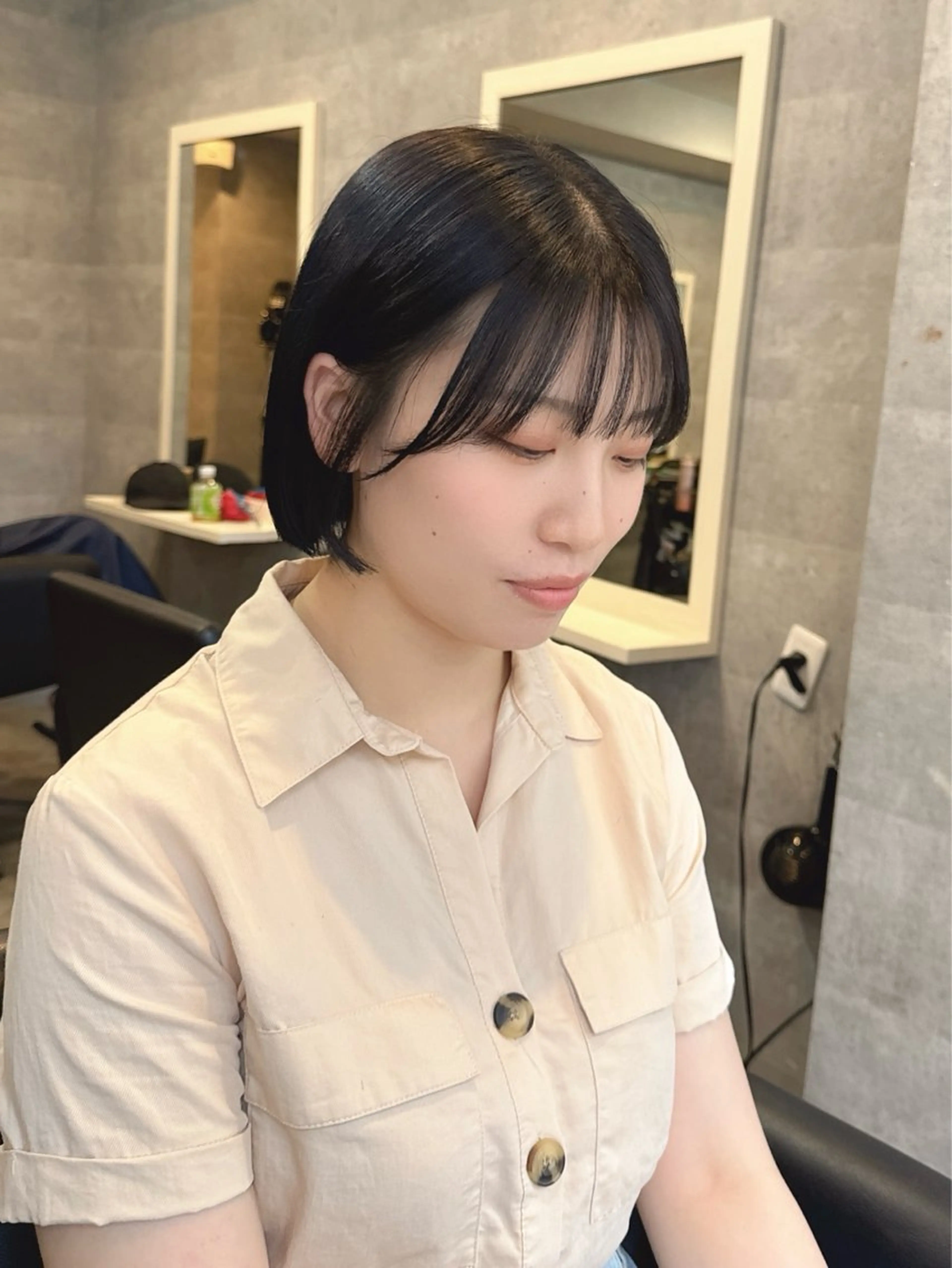 ショート カラー ボブ 顔周りカット BEL所属・三池 ブルノのヘアスタイル