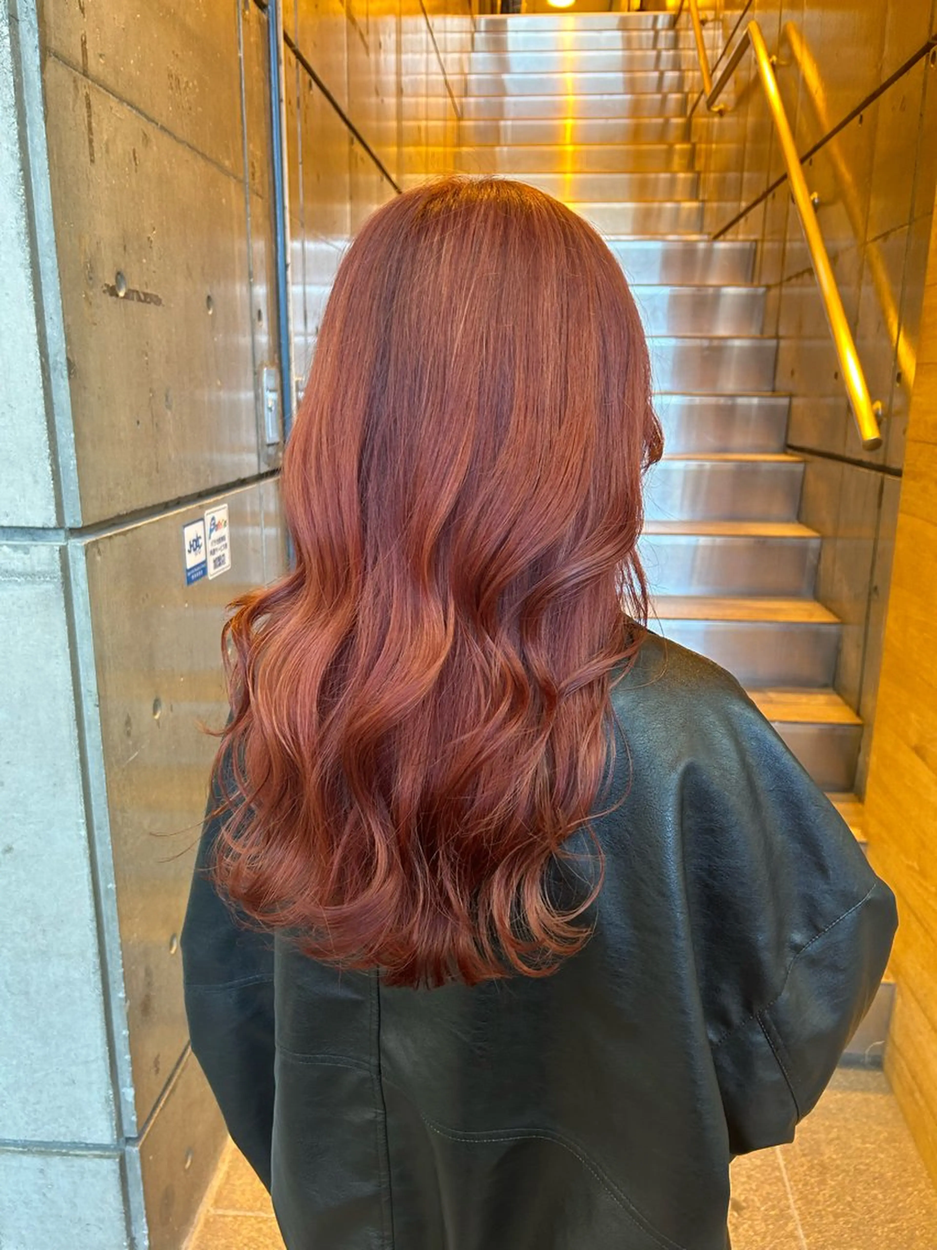 セミロング カラー レッドカラー ヘアカラー SHICUNE /ミホのヘアスタイル