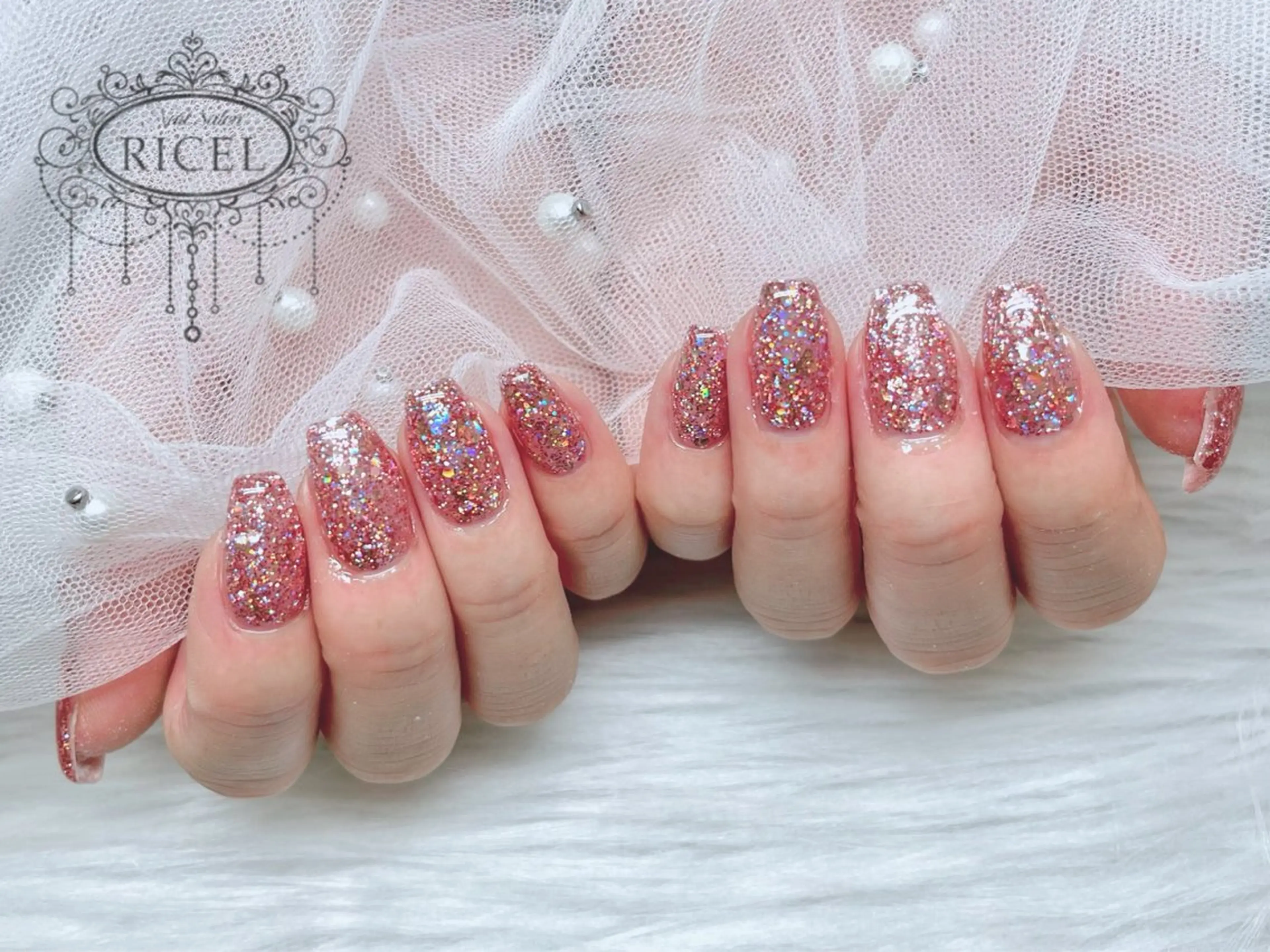 ネイル ジェルネイル 韓国ネイル ラメ(グリッター) ワンカラーネイル ワンホンネイル ハンドネイル MIYU 🩶のネイルデザイン
