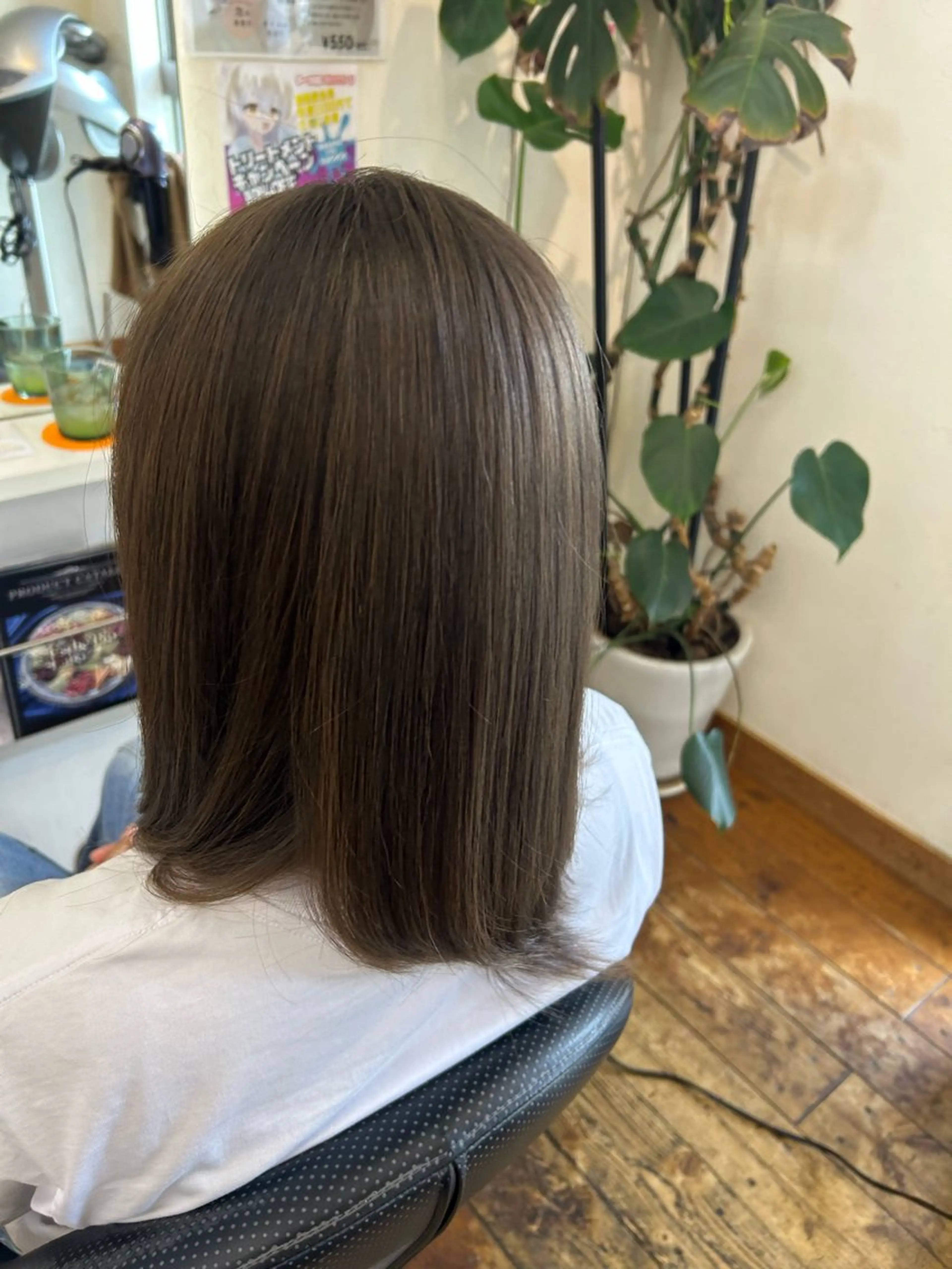 ミディアム 高野 かおりのヘアスタイル