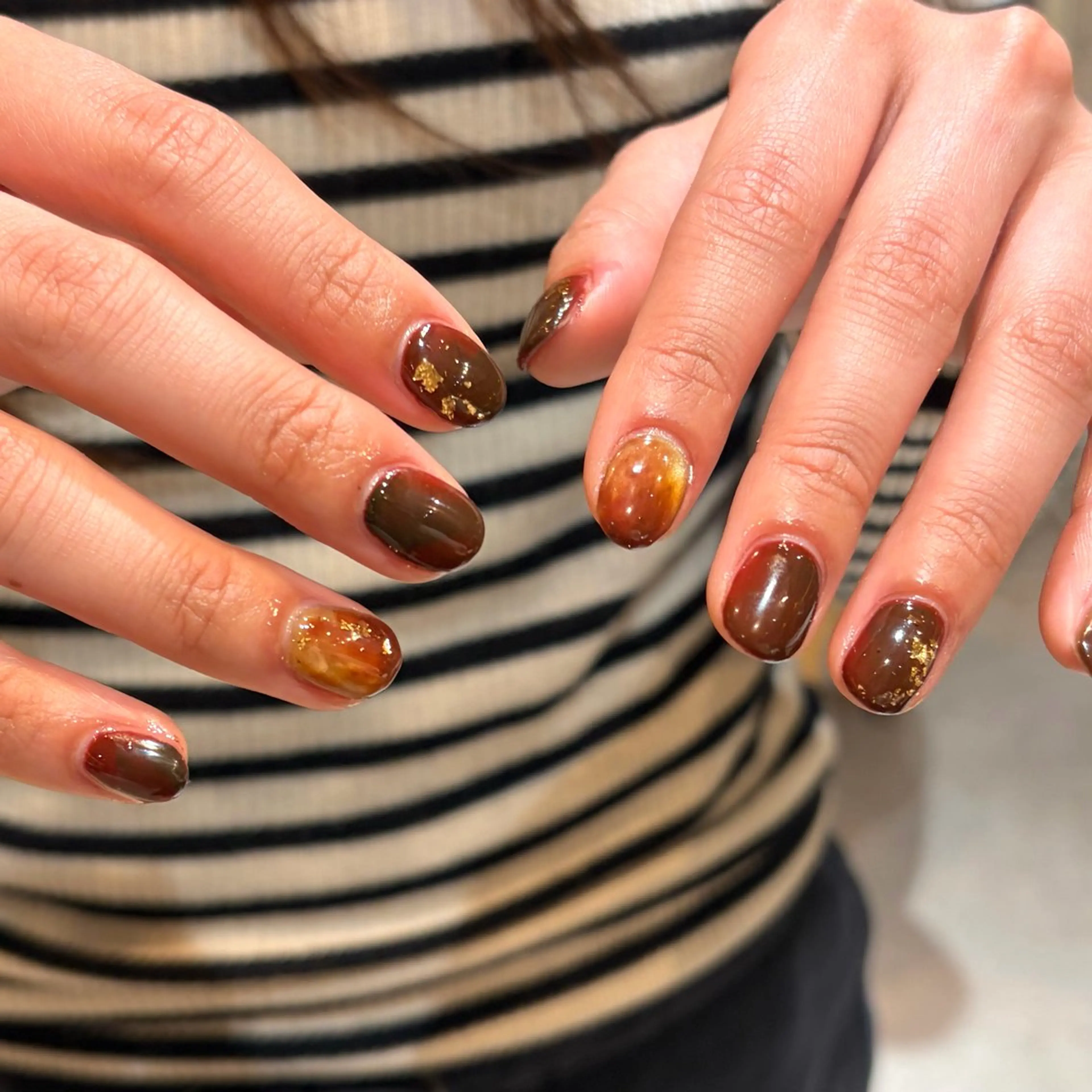 ネイル ハンドネイル レイヤー/手書きネイ ルCOCORO 🎀のネイルデザイン