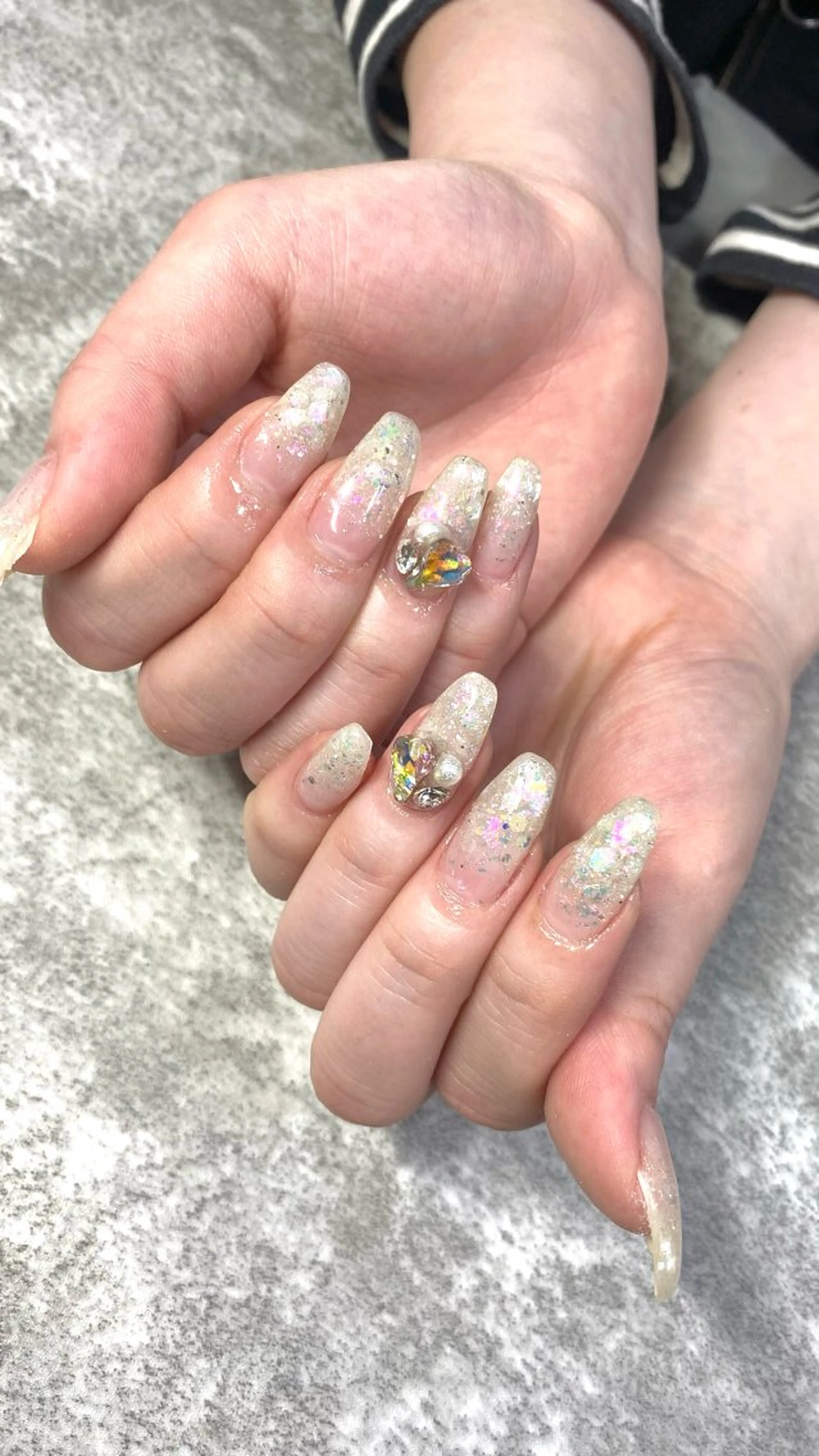 ネイル グラデーション ハート ラメ(グリッター) ラメグラデーション ホワイト ハンドネイル ★Rinail... .のネイルデザイン