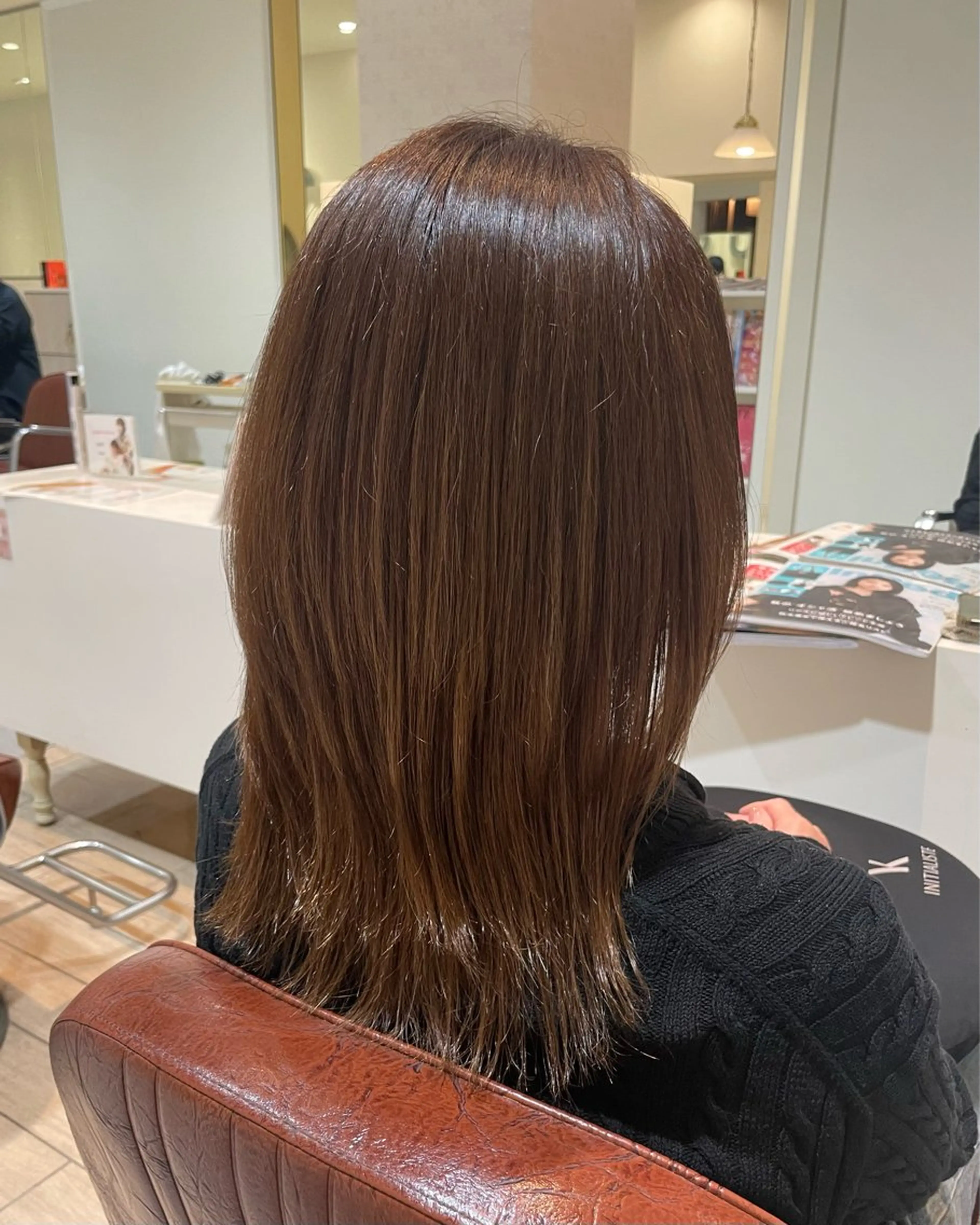 ミディアム 磯引 美菜のヘアスタイル