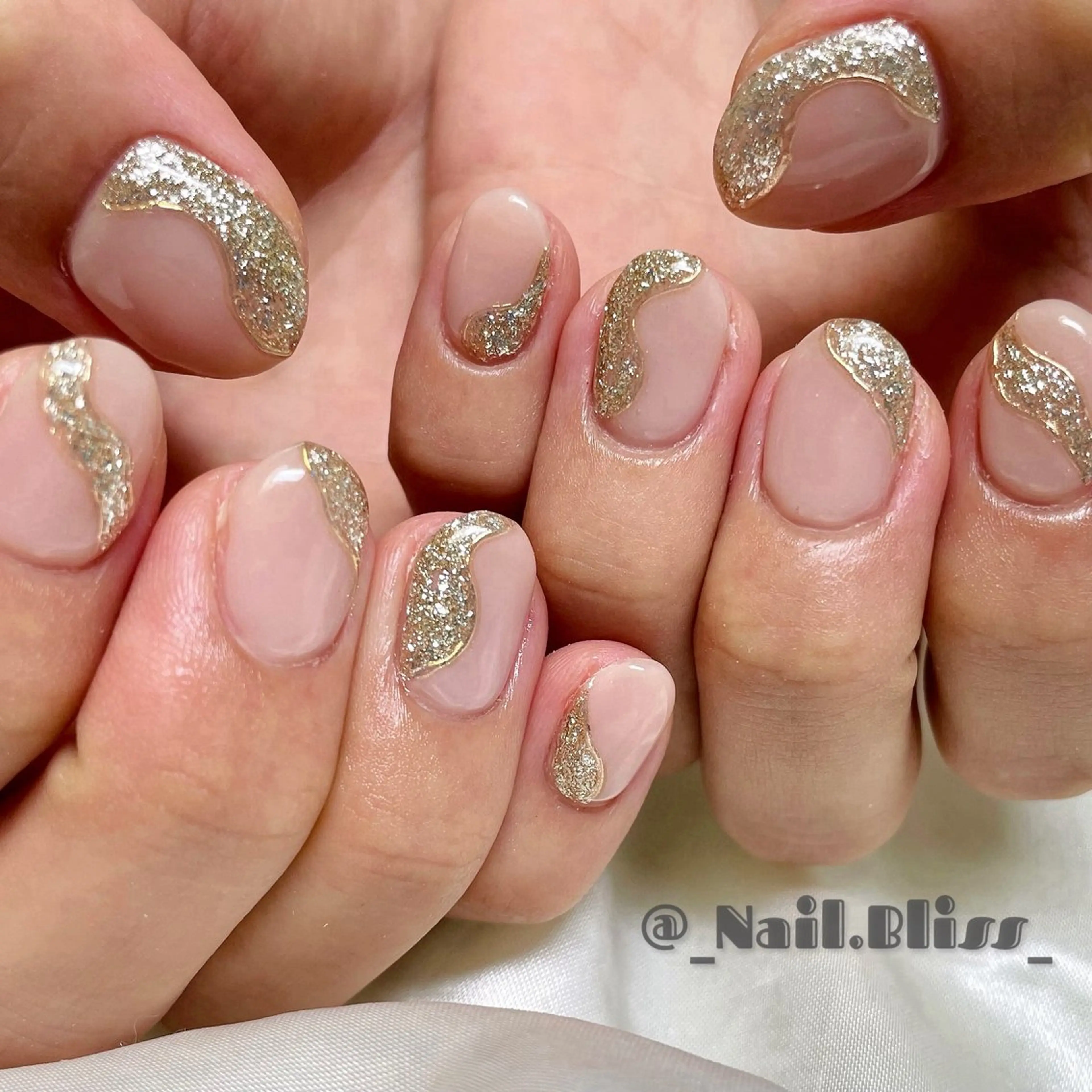 ネイル ミラーネイル 持ち込み ハンドネイル NAIL BLISSのネイルデザイン