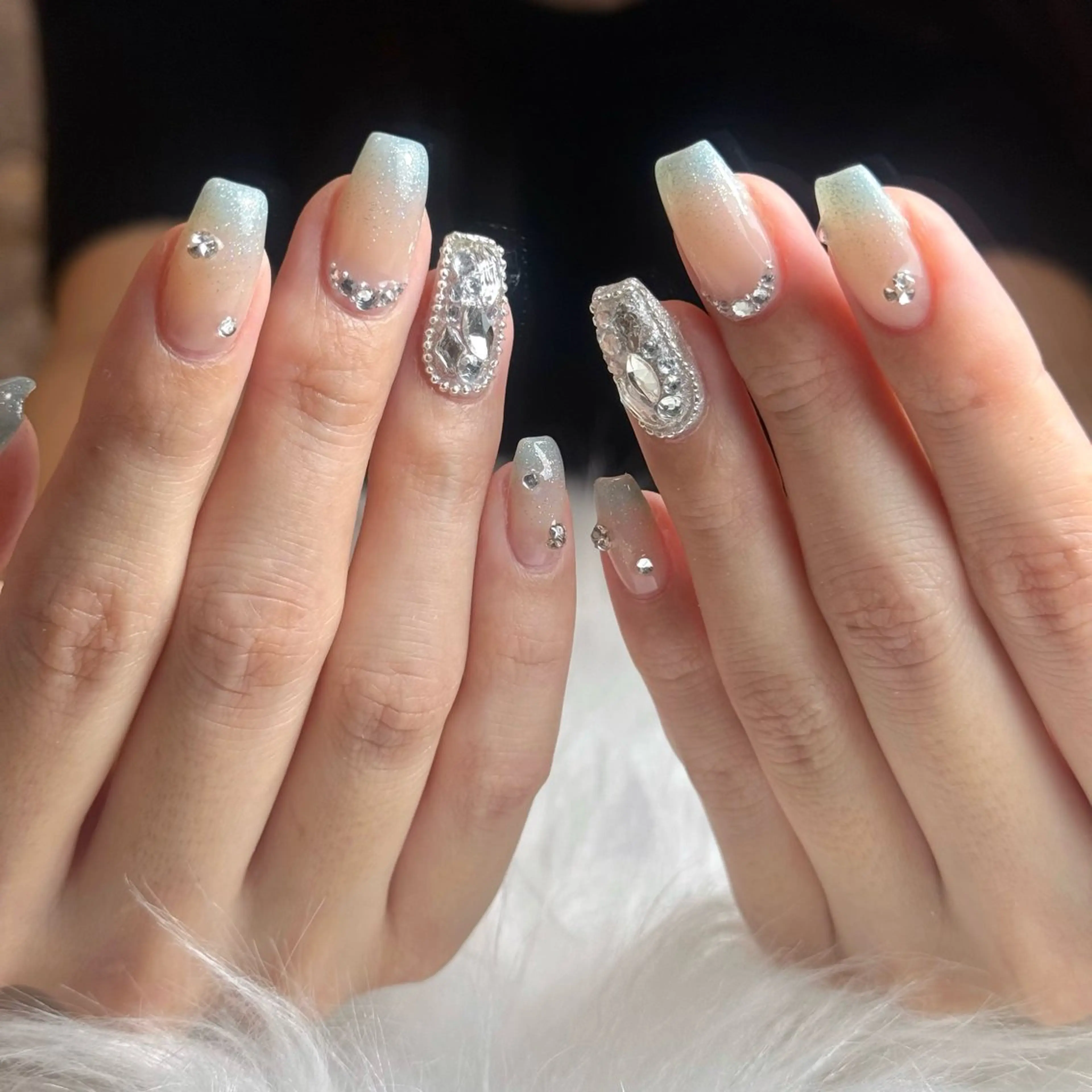 ネイル 韓国ネイル ラメ(グリッター) ラメグラデーション ワンホンネイル nailsalon ChuColaのネイルデザイン