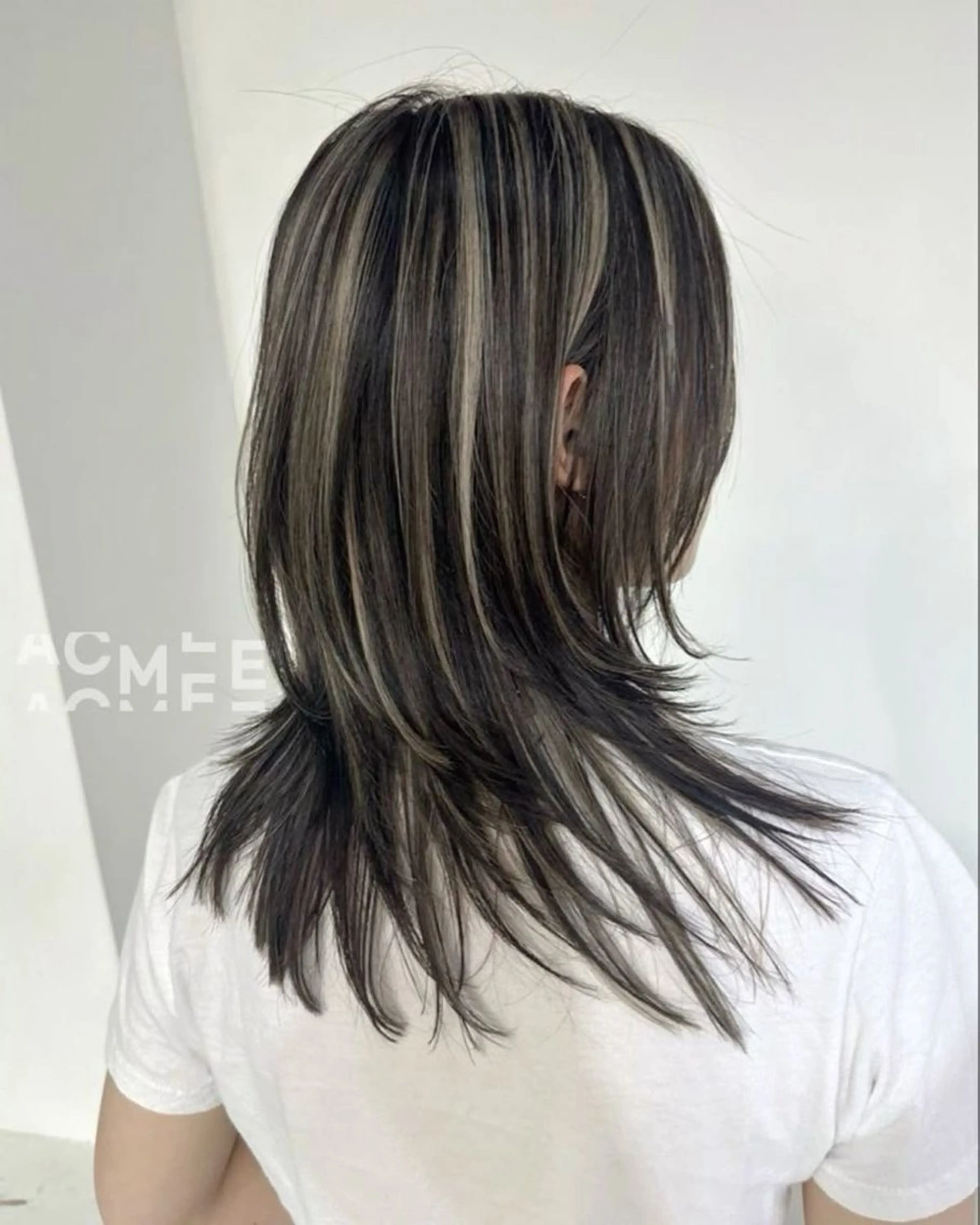 <派手すぎないデザインカラー>ブリーチハイライト➕オンカラー➕マイクロバブルシャンプー➕トリートメントの写真