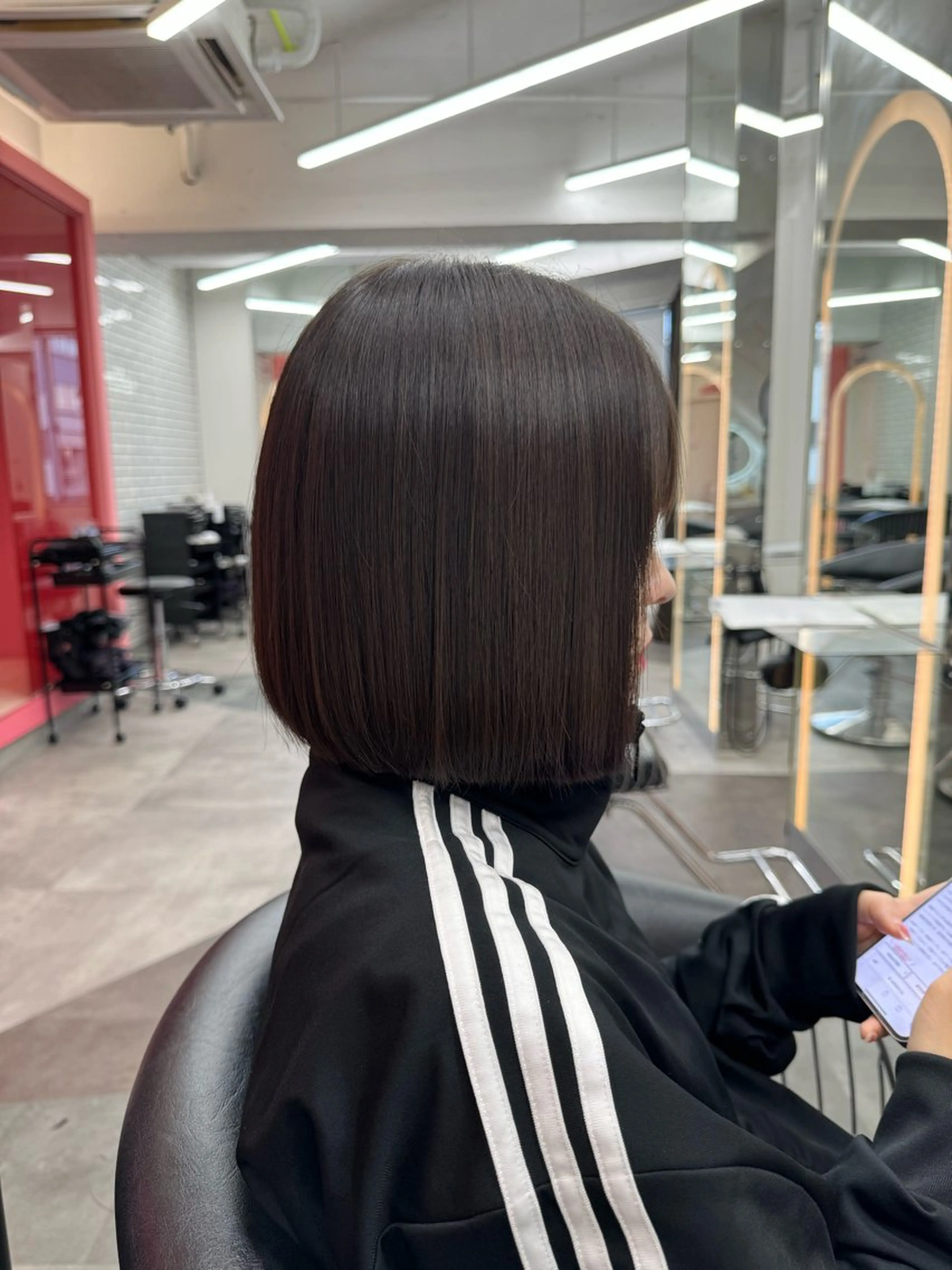 ショート 切りっぱなしボブ ボブ くせ毛 髪質改善 韓国風ヘア カット 縮毛矯正 トリートメント 🌹艶ボブの達人🌹 SYOHEIのヘアスタイル