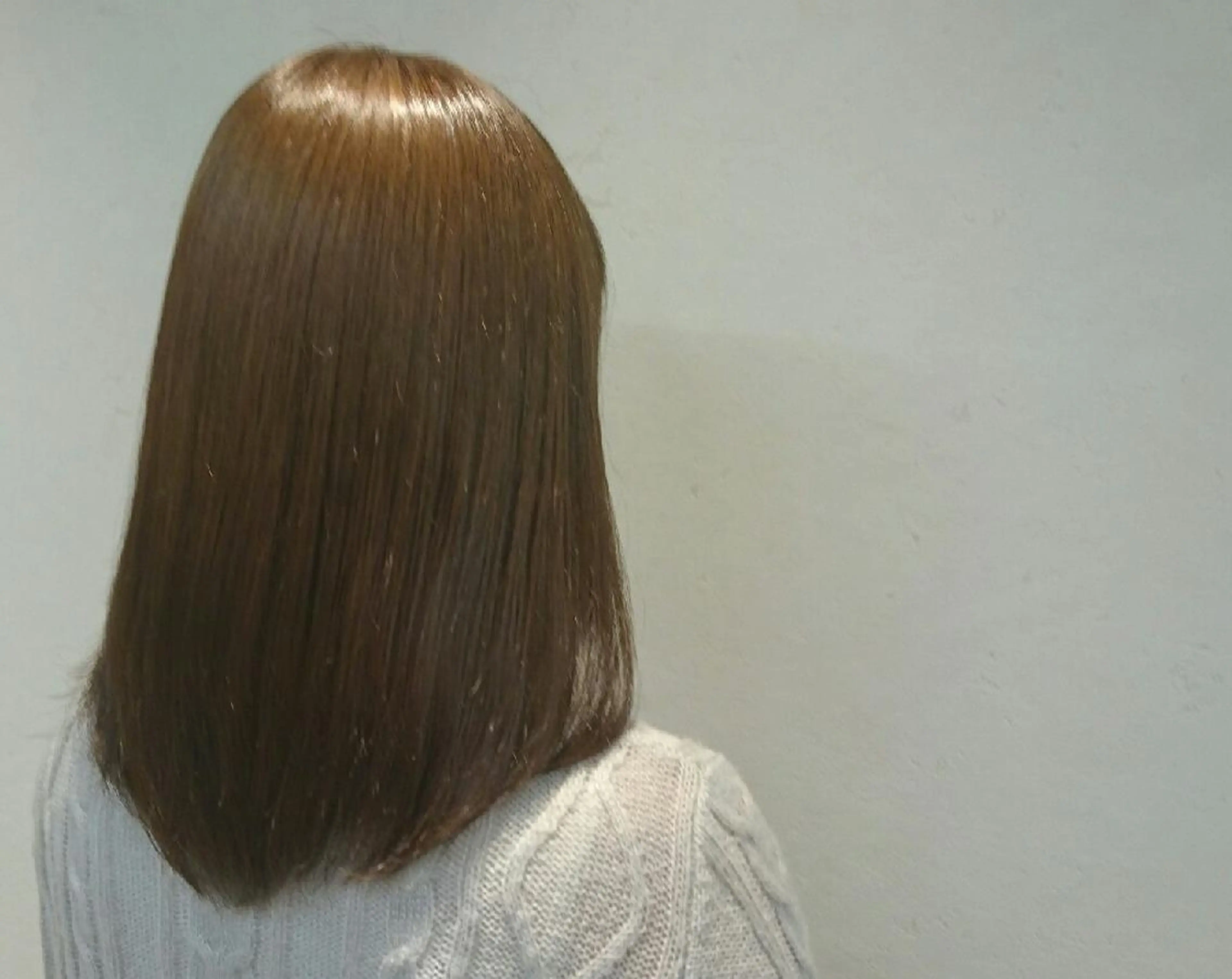 ミディアム カラー イルミナカラー 透明感ハイライト◎ 伊藤夏海のヘアスタイル