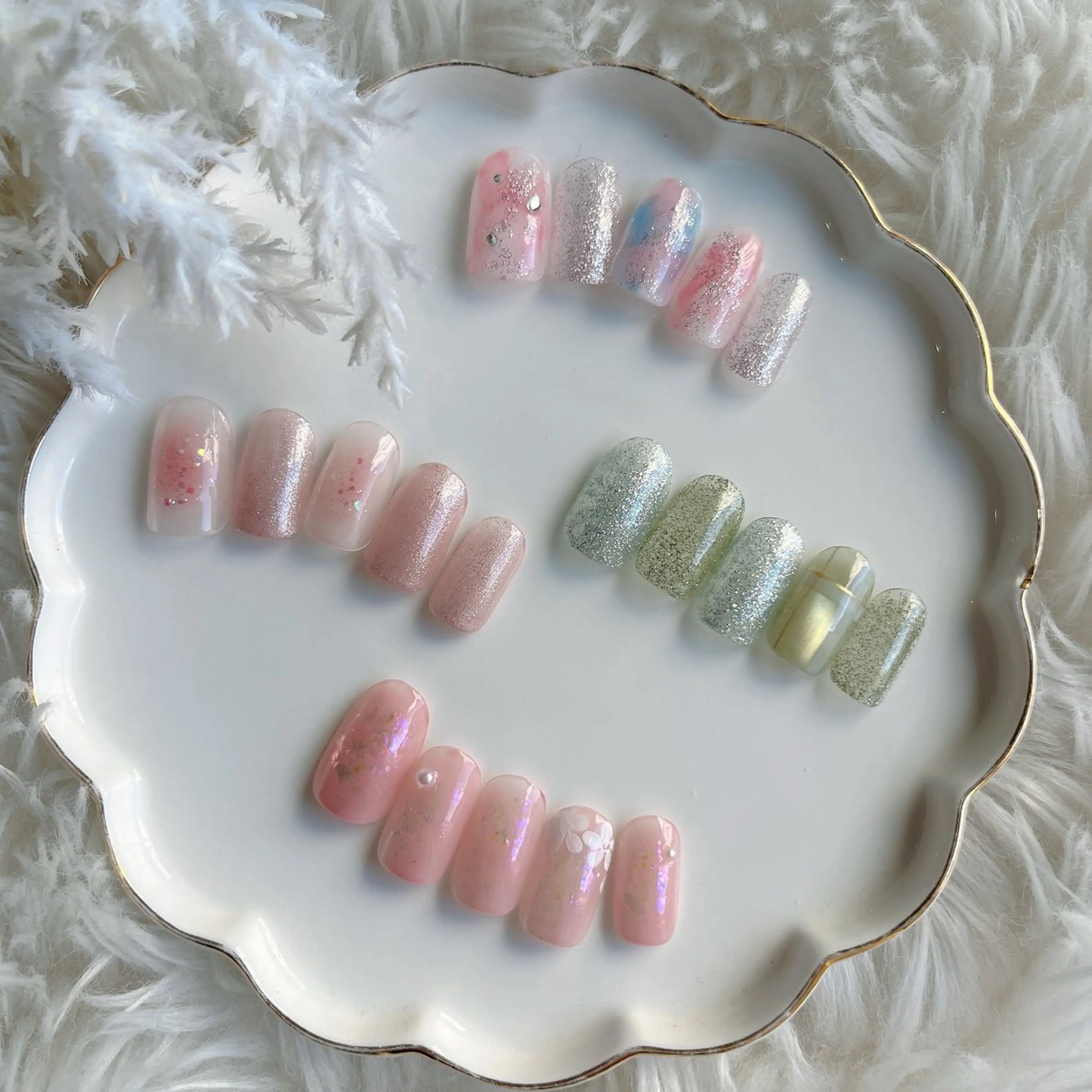 付け替えオフ代込❤️大人アートネイル🌼4つのサンプルからお選びいただけます💕の写真