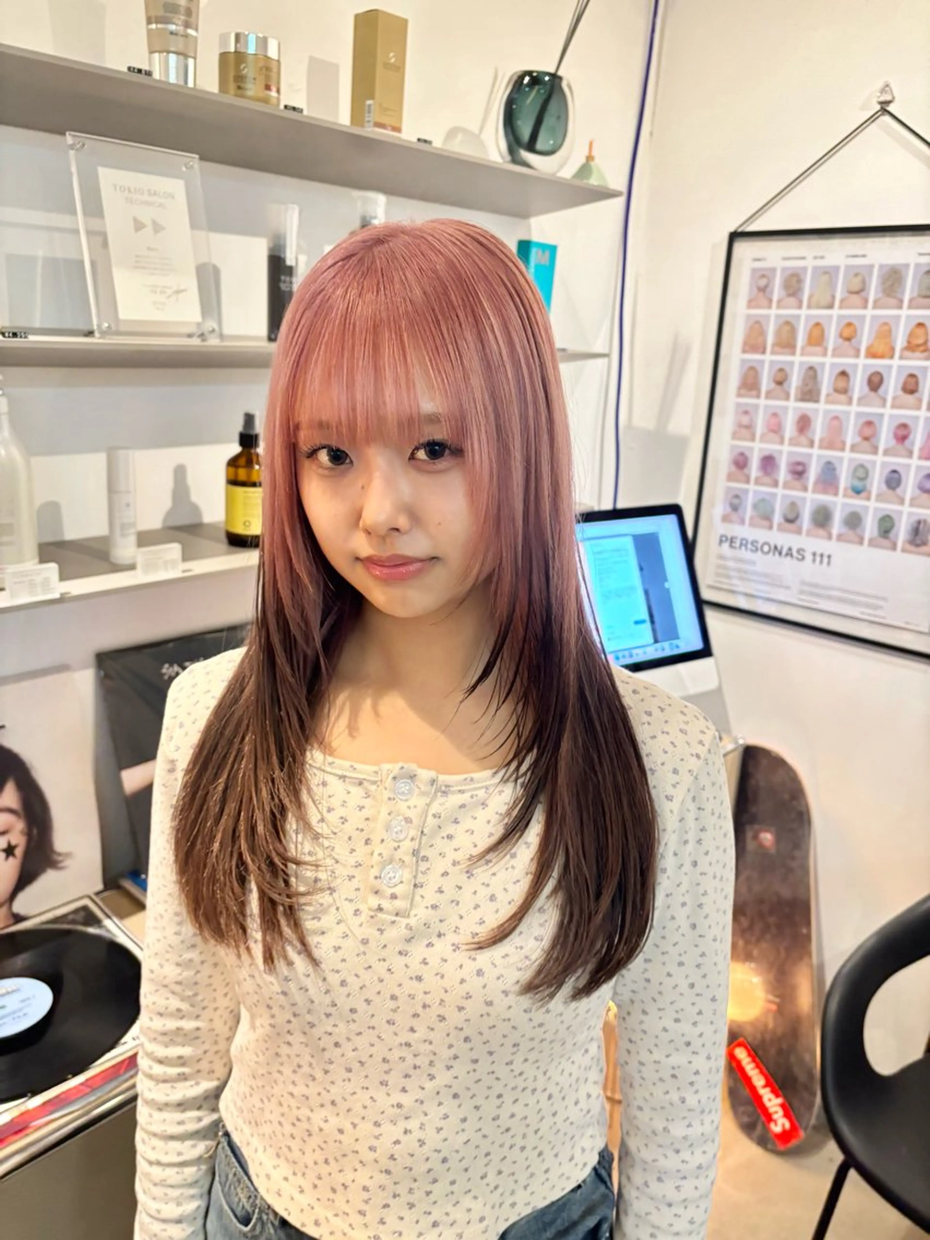 カラー hinata /ハイトーンのヘアスタイル