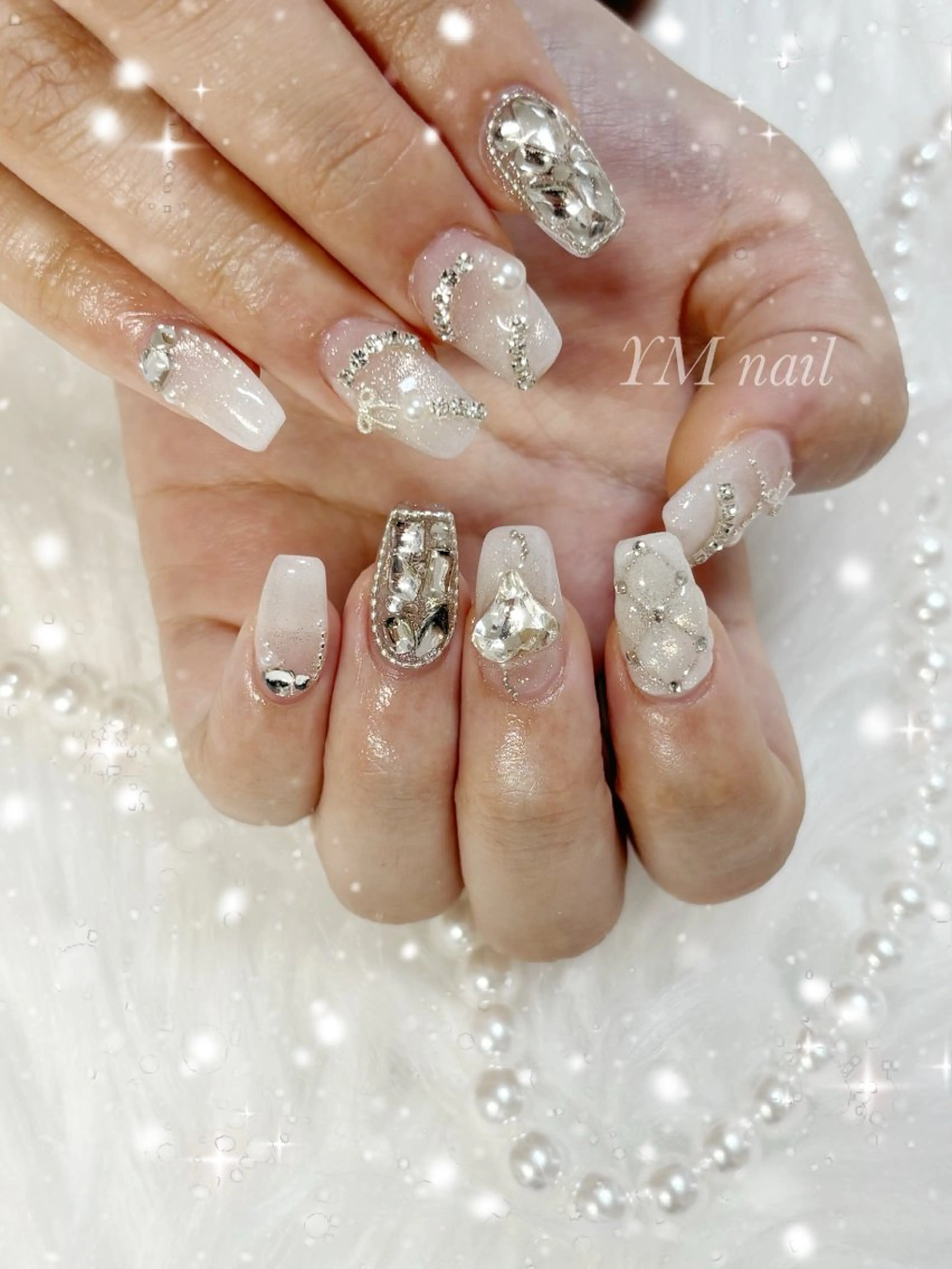 ネイル グラデーション ハート キラキラネイル 韓国ネイル リボン ハンドネイル YM nailのネイルデザイン