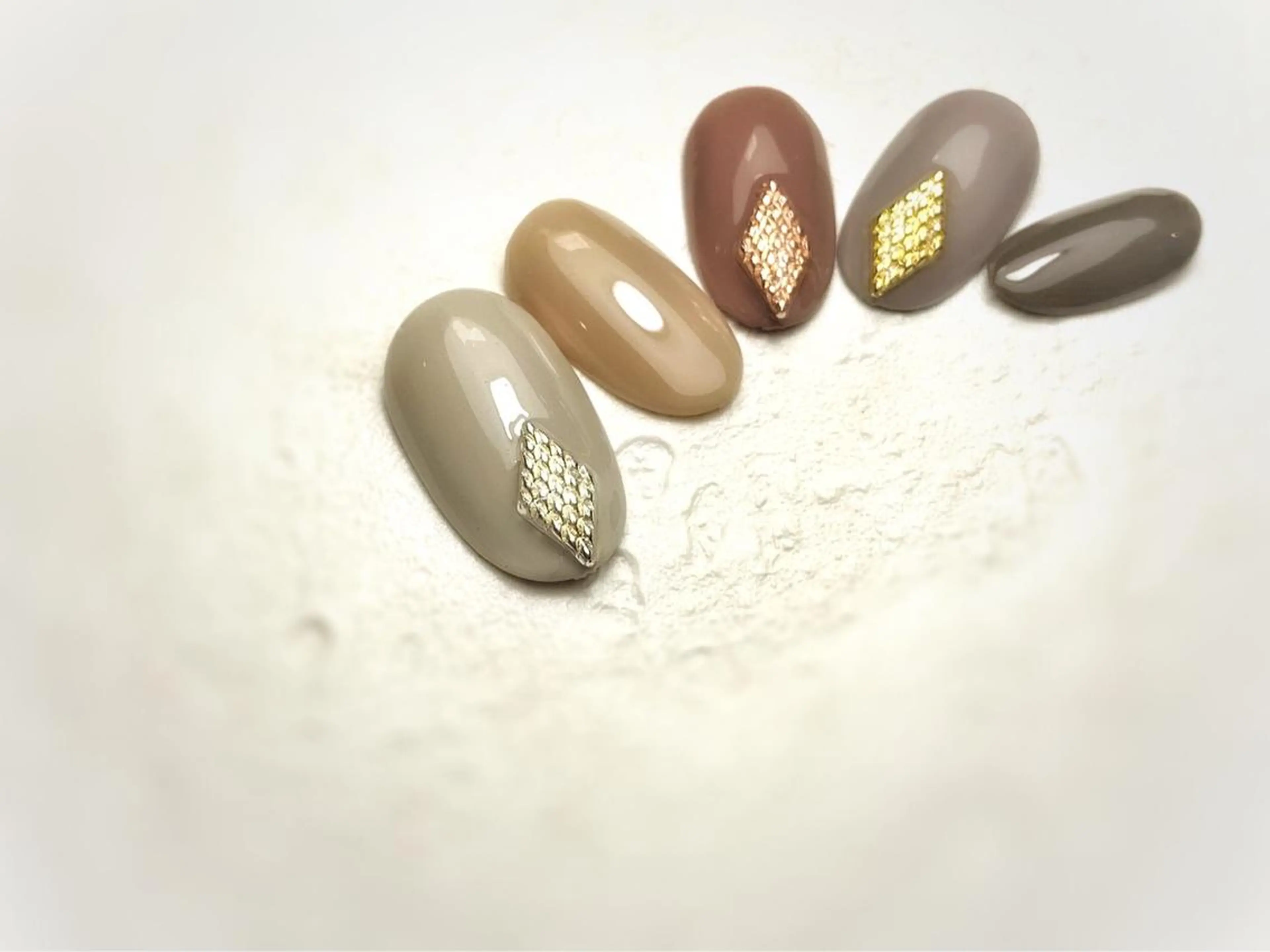 ネイル Salute本店 🦋仲原里佳のネイルデザイン