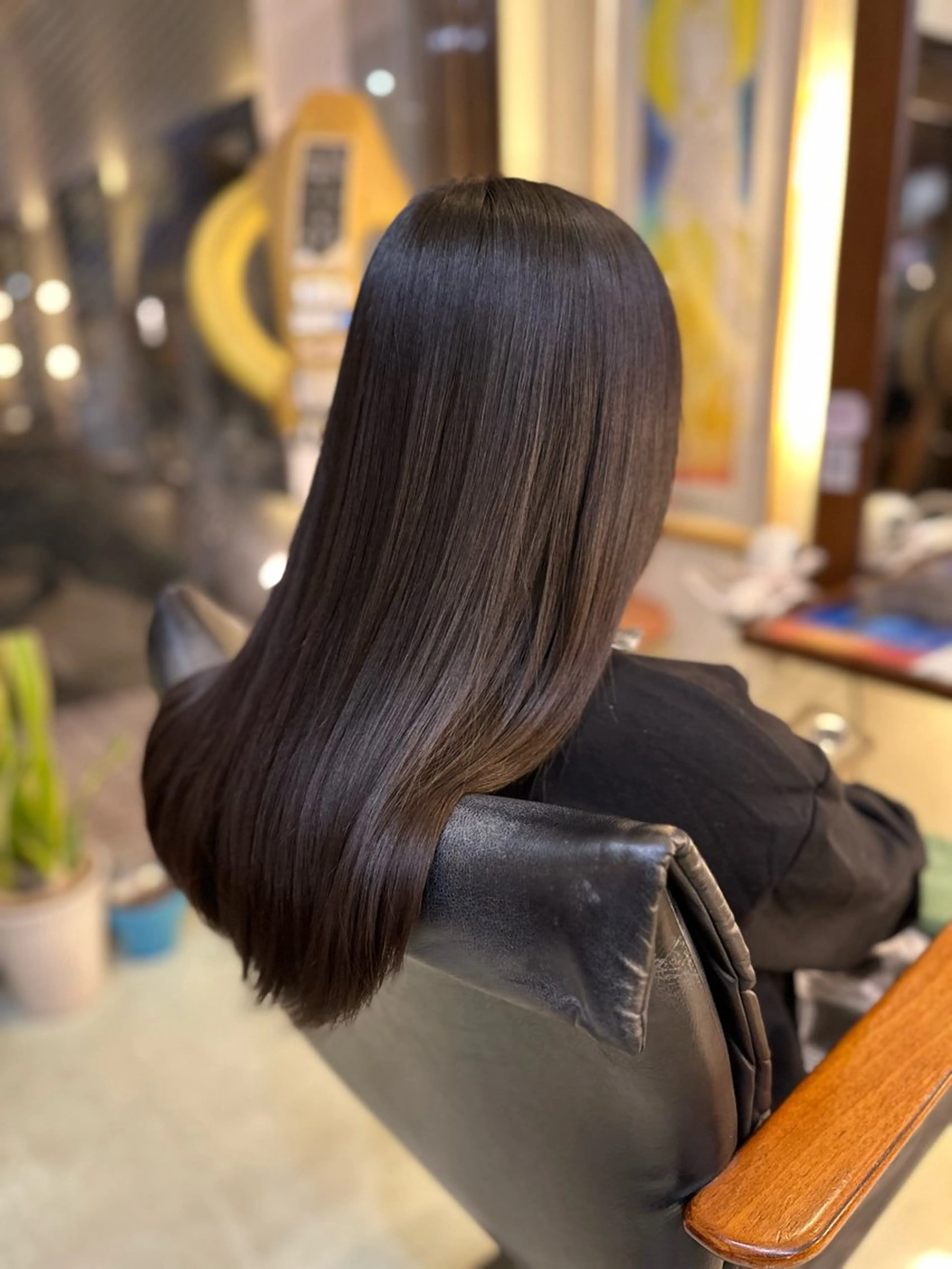 ロング 縮毛矯正 hair&makeRIHGA所属・鈴木希優 /ハイトーンカラーのヘアスタイル