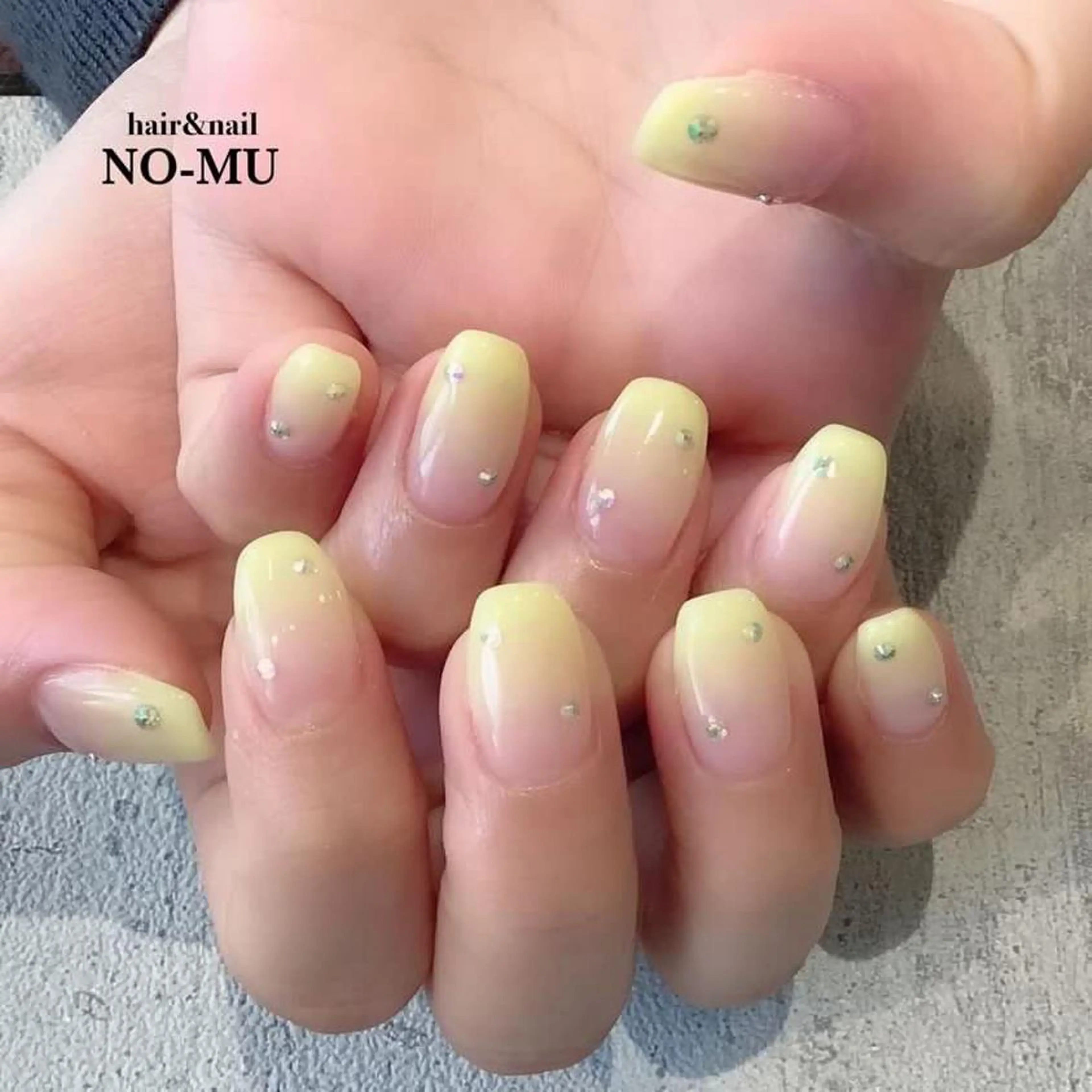 ネイル ストーンネイル ハンドネイル hair＆nail NO-MU所属・hair＆nail NO-MUのネイルデザイン