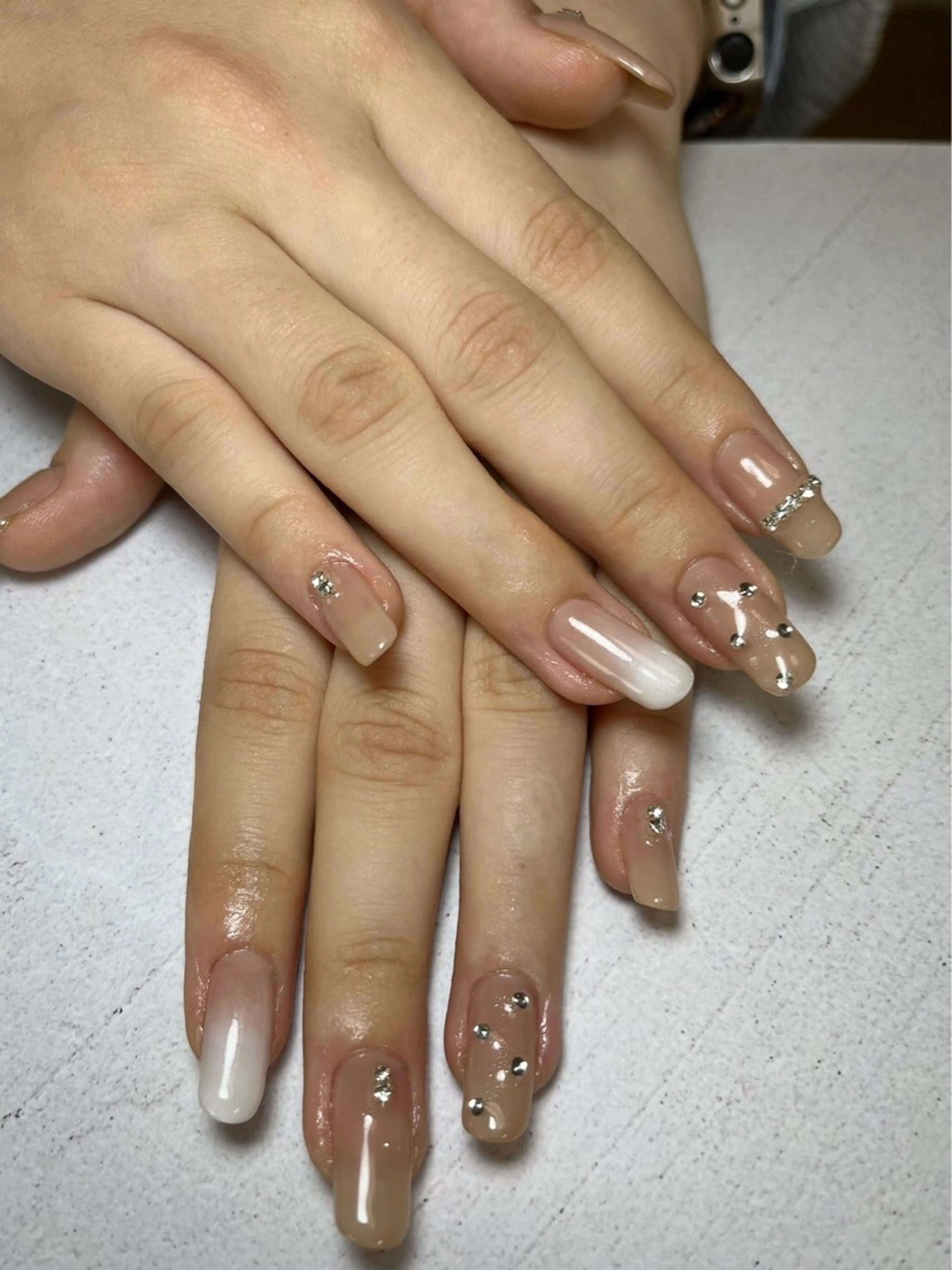 ネイル 持ち込み ピンク ピンクベージュ ♛ Meliaのネイルデザイン