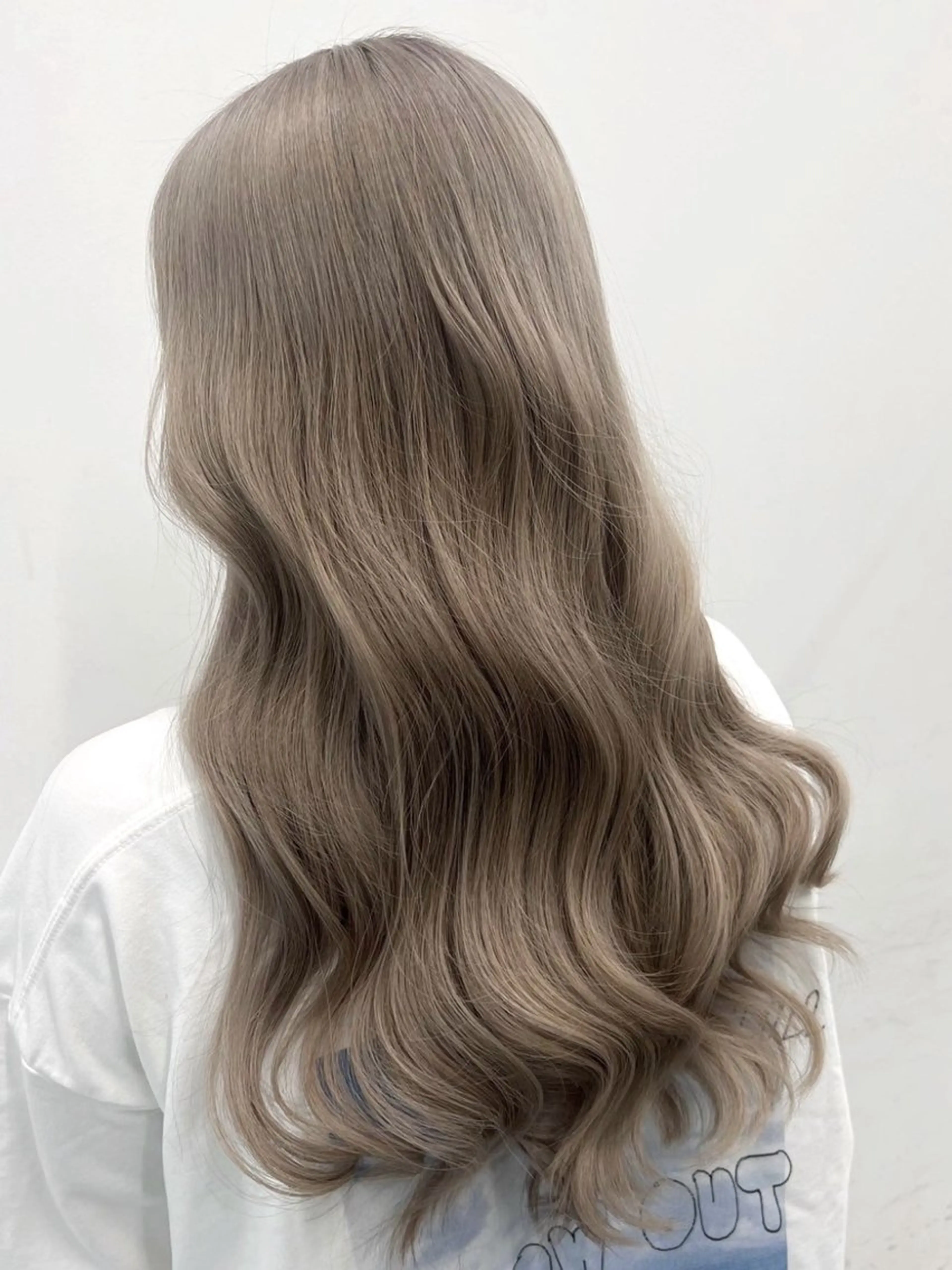 ✔️人気𝑵𝒐. 1ブリーチ𝒎𝒆𝒏𝒖👑【ケアブリーチ➕カラー】透明感.くすみ.やわらかさをplus✦.*の写真