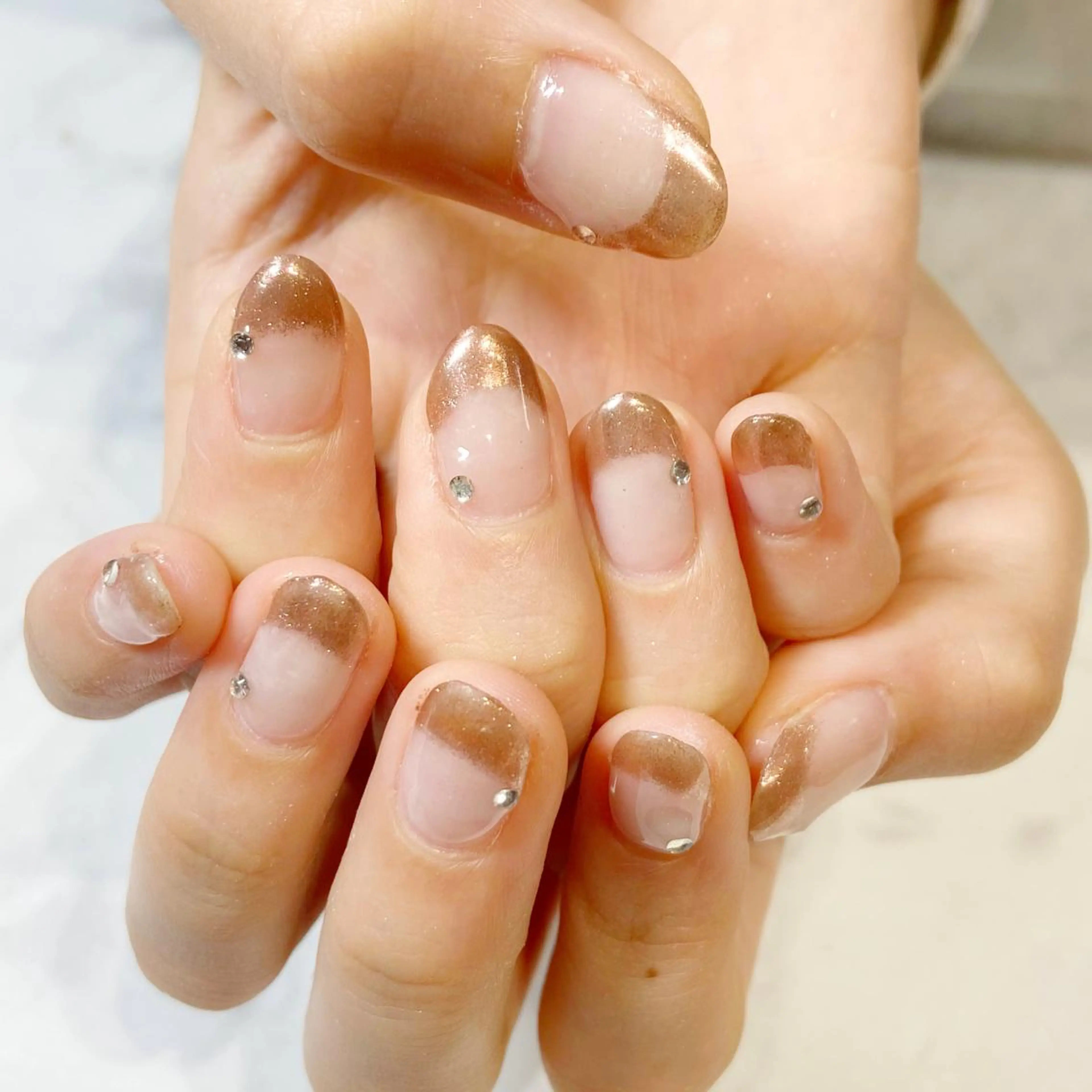 ネイル フレンチネイル ミラーネイル YUN 💅のネイルデザイン