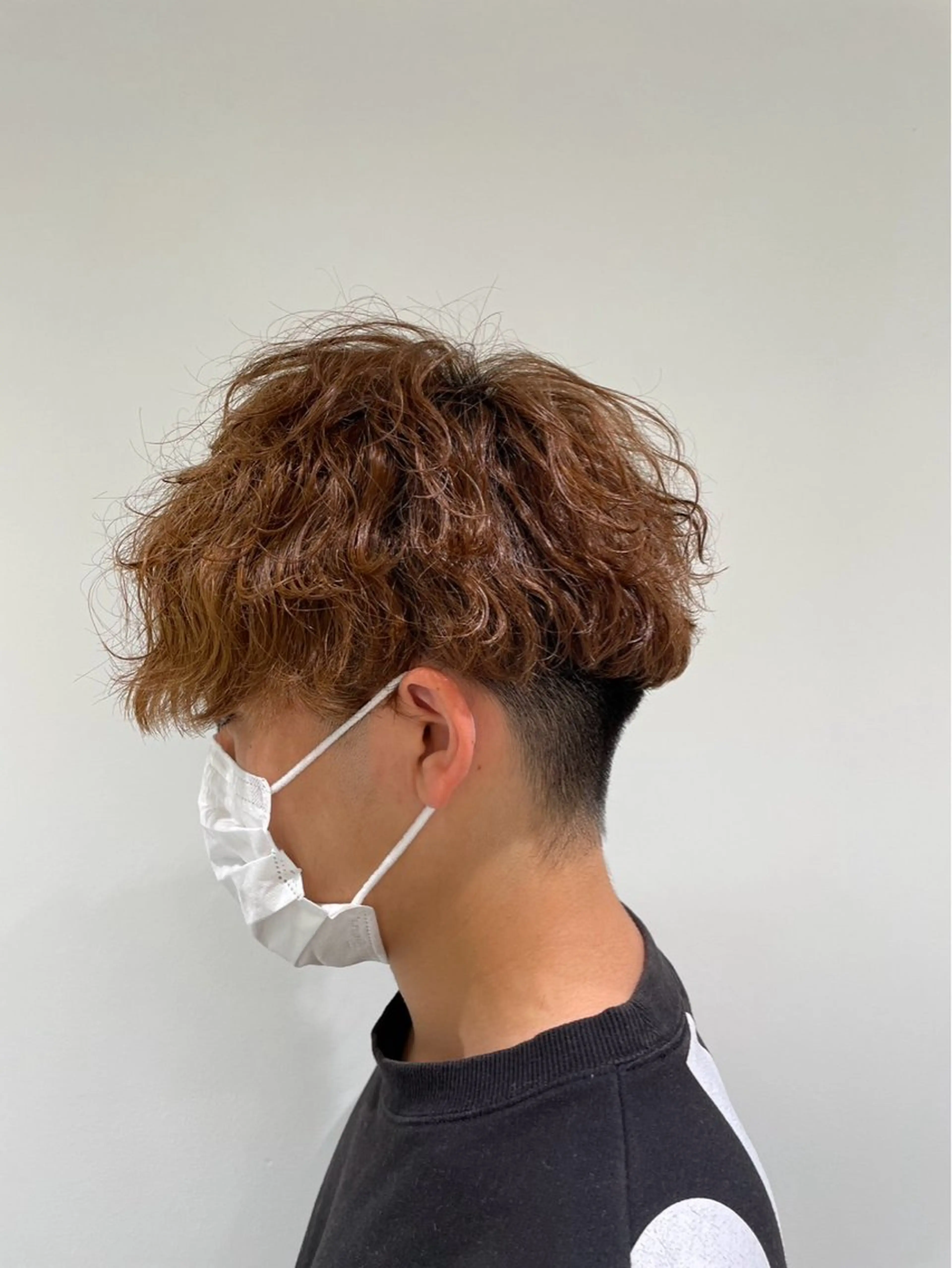 メンズ カット パーマ 【シャドウパーマ センターパート】義心のヘアスタイル