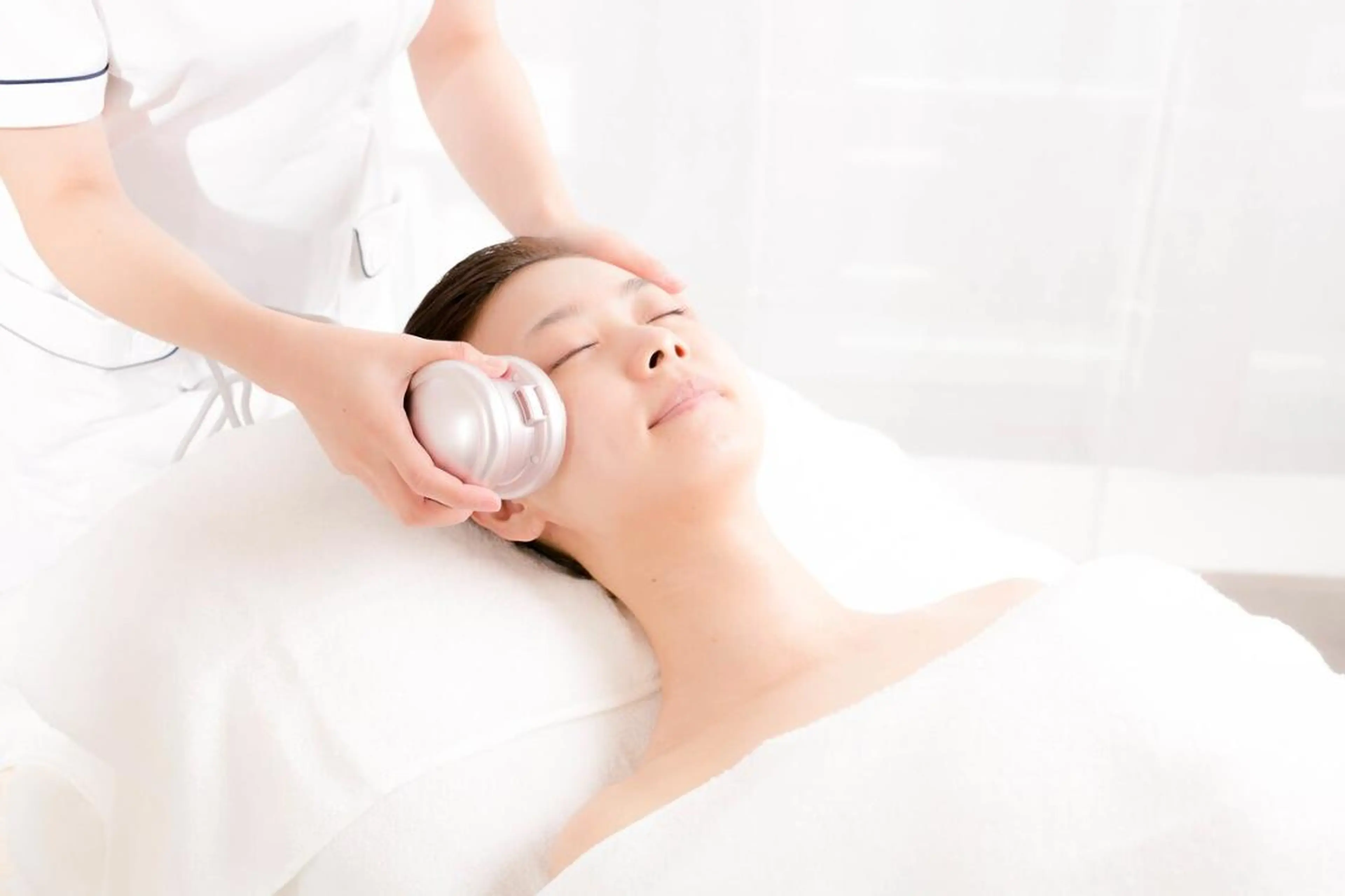 [要問合せ]【学割U24】毛穴ケア超音波洗浄🫧&ビタミンＣ導入【初回】60分\4500の写真