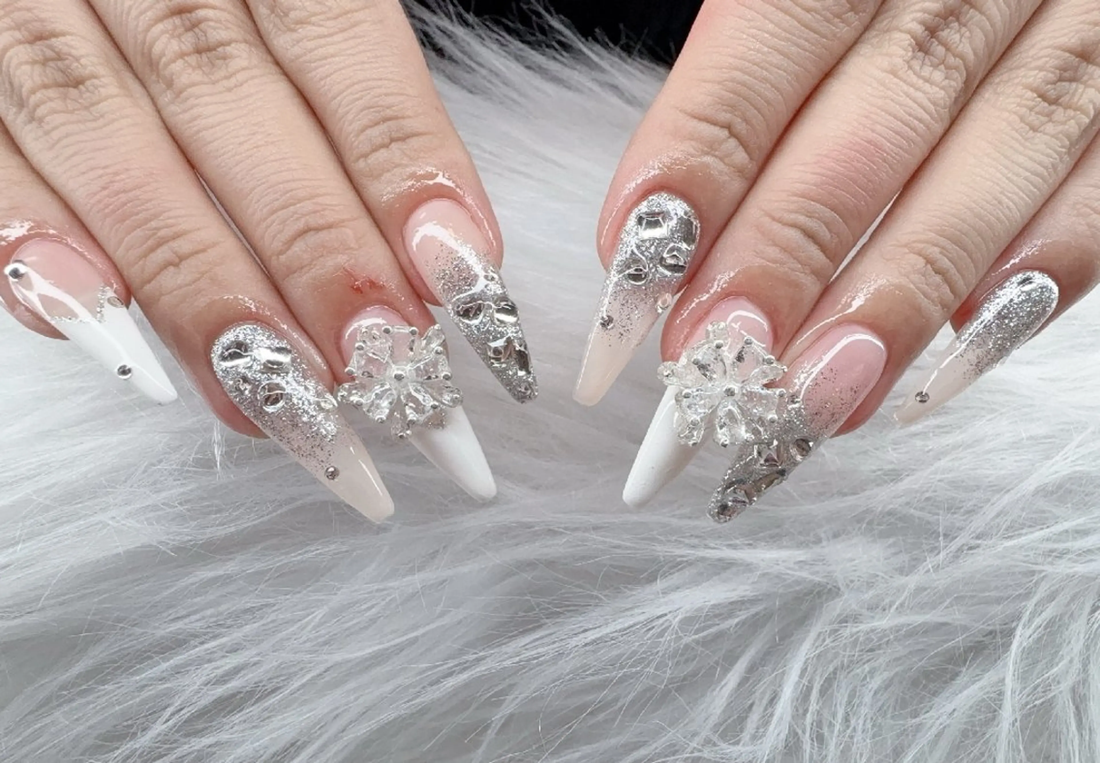 ネイル Miu Miu 🎀 長さだし專門のネイルデザイン