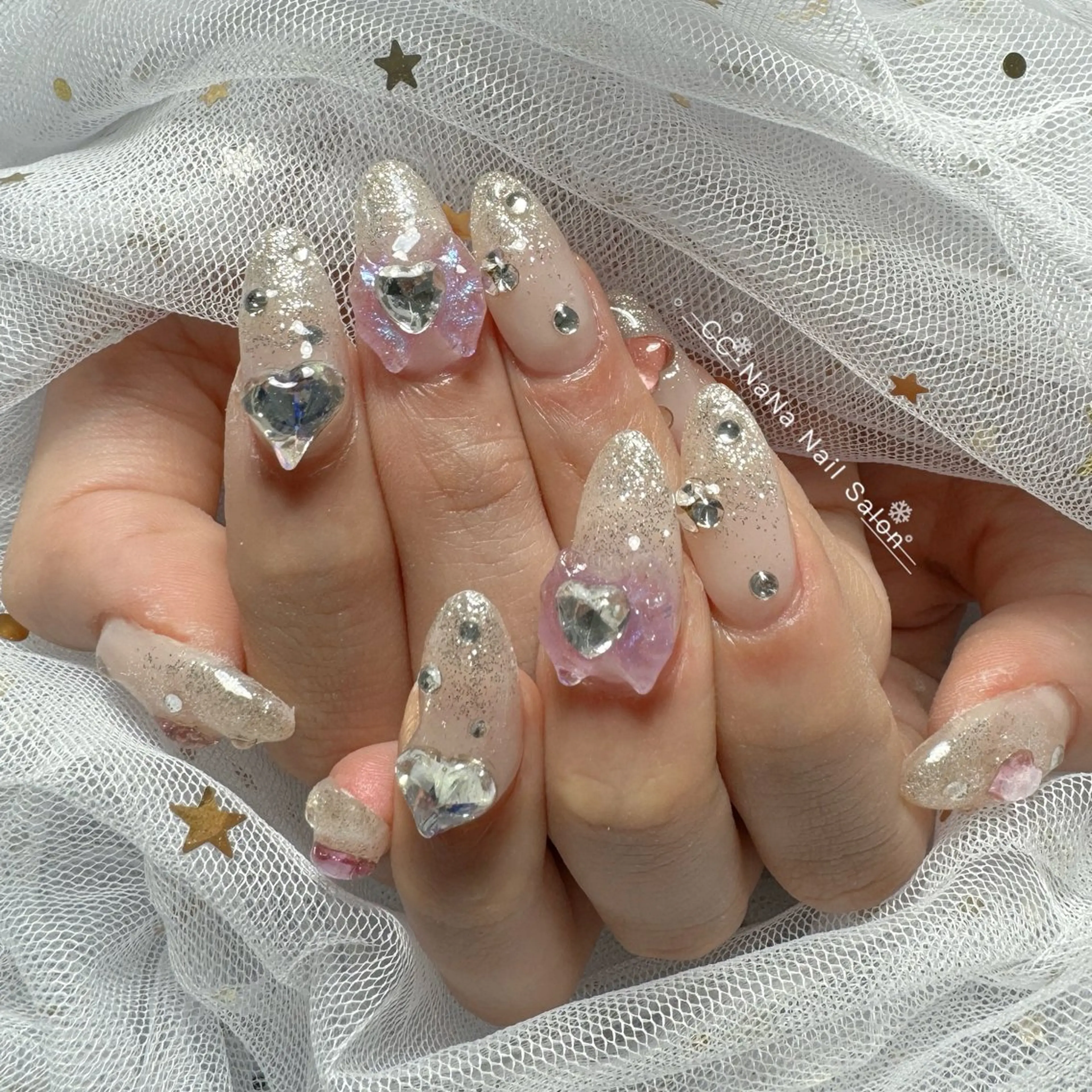 ネイル チークネイル フラッシュネイル ハート キラキラネイル 韓国ネイル ハンドネイル 💎CC・NaNa 韓国風ネイル🌙Cのネイルデザイン