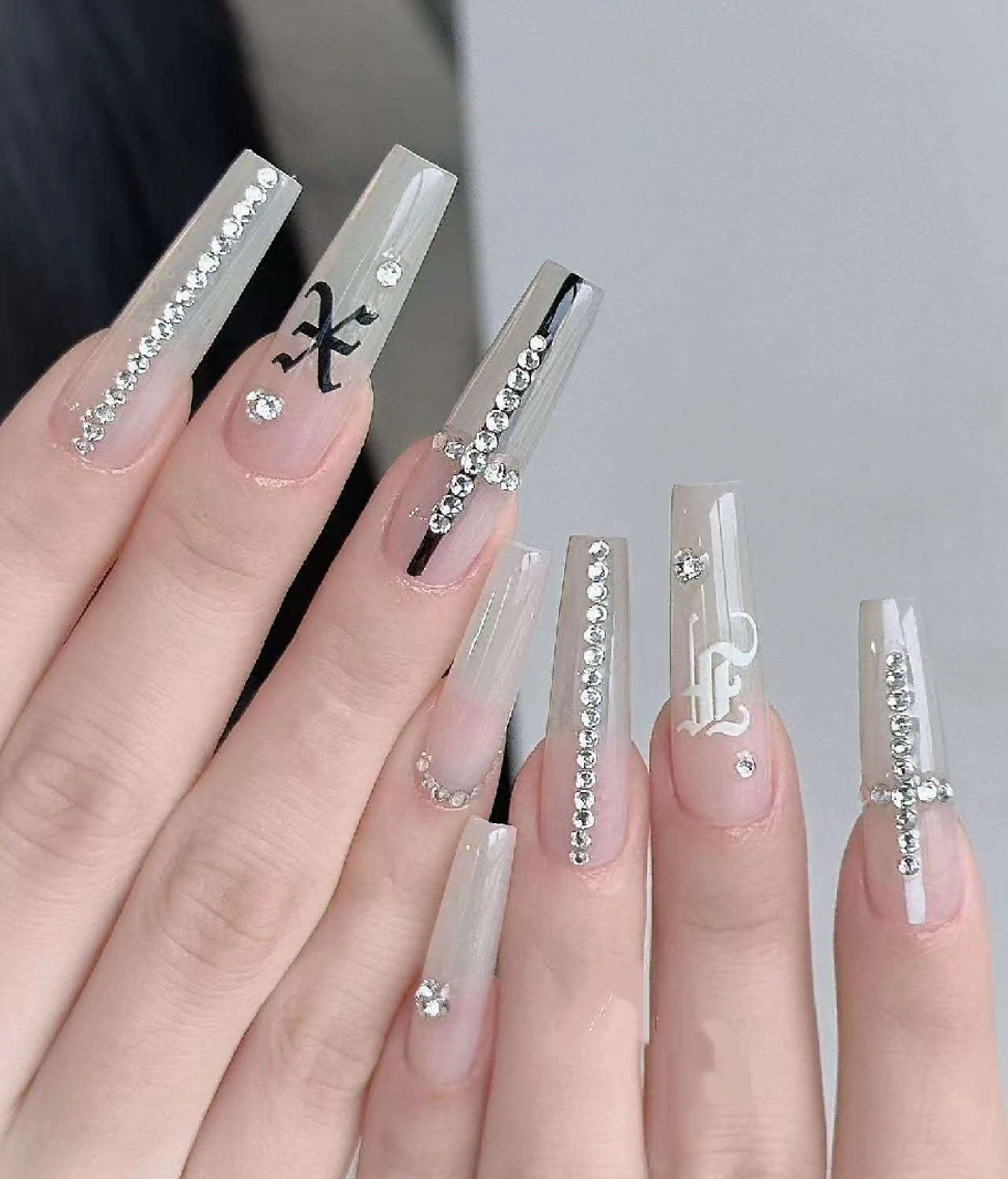 ネイル オーロラネイル フラワーネイル フットネイル フレンチネイル ジェルネイル ハンドネイル Oomiya 服部のネイルデザイン