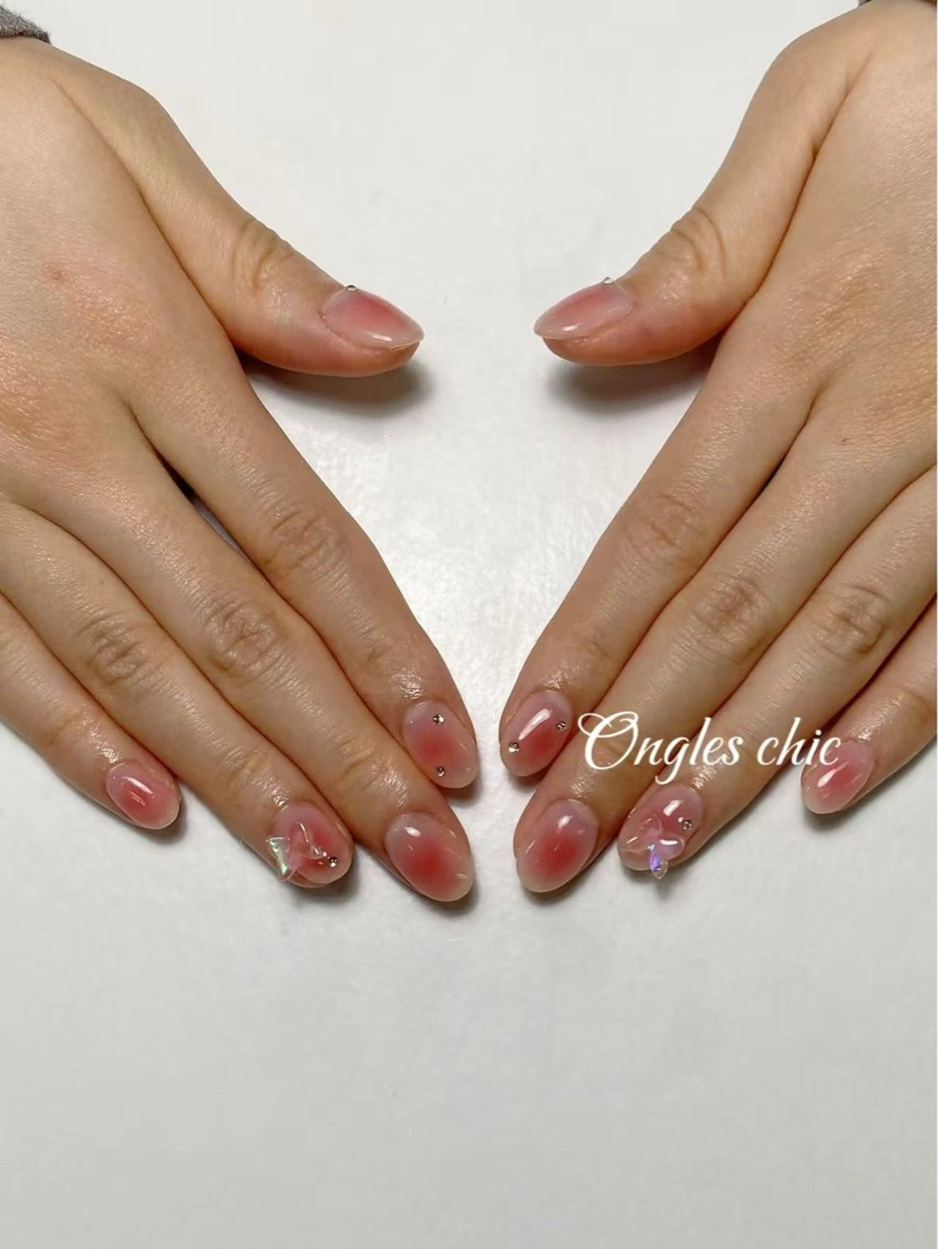 ネイル ハンドネイル ongles chicのネイルデザイン
