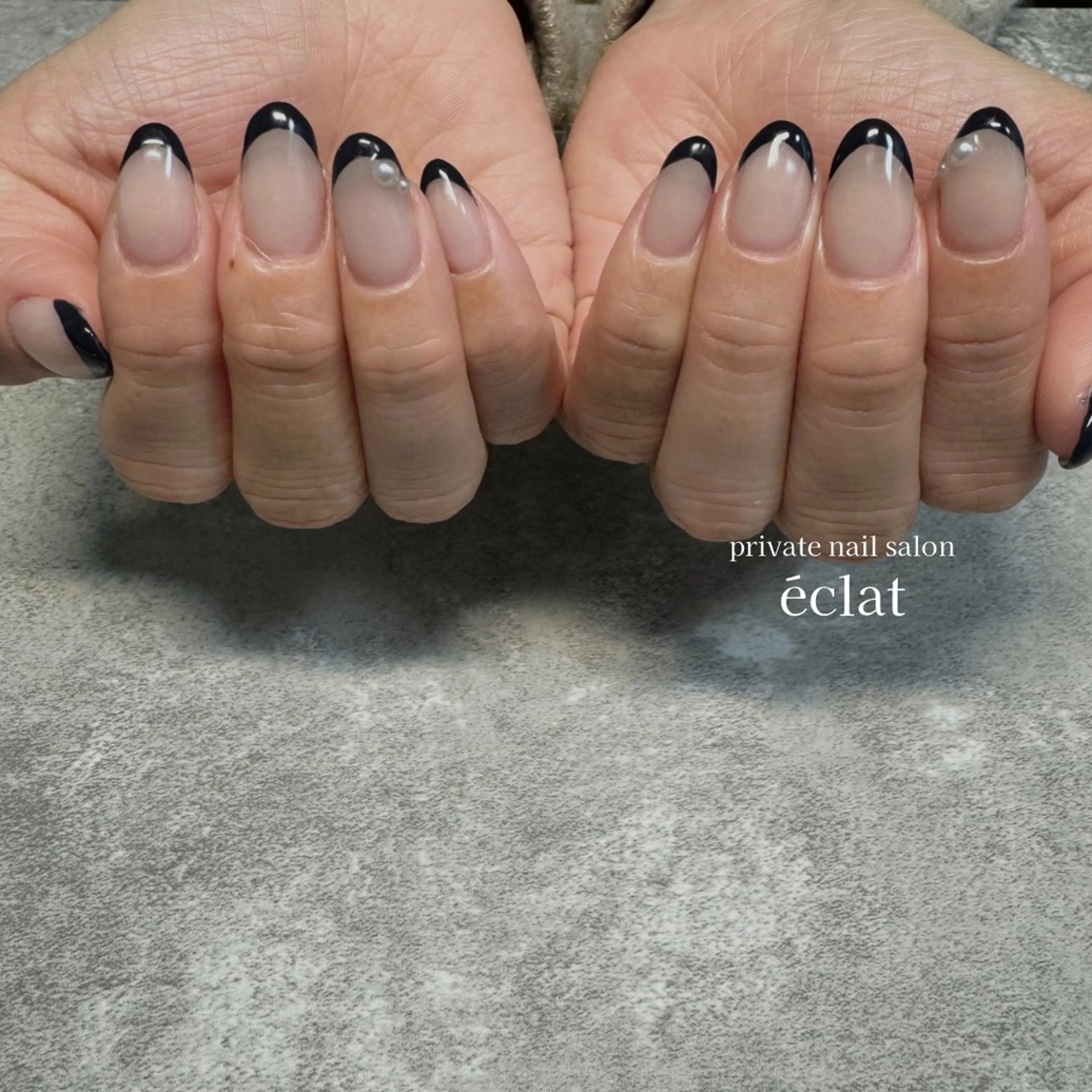 ネイル フレンチネイル ネイビー nailsalon éclatのネイルデザイン