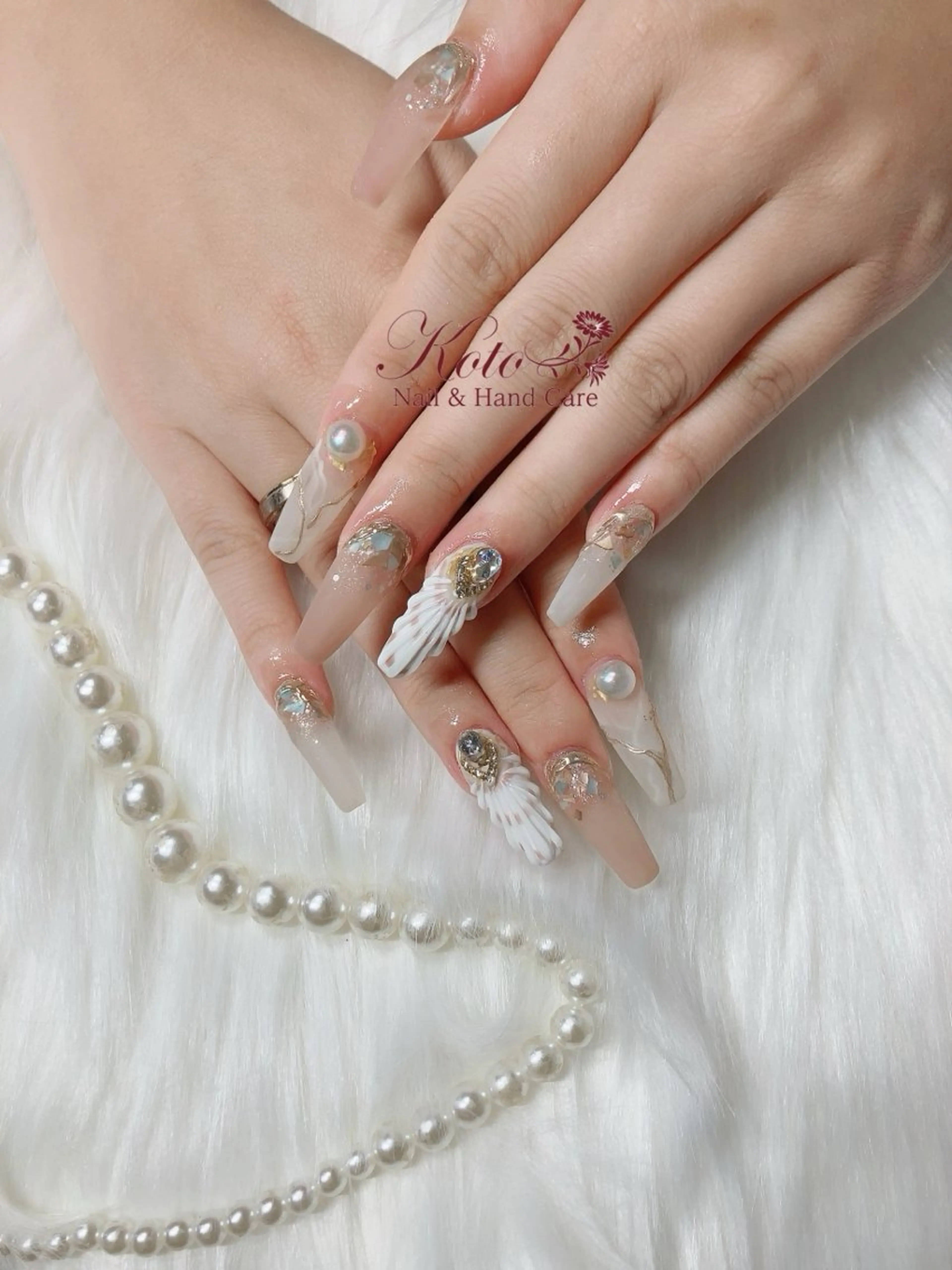 ネイル 長さ出し ジェルネイル 持ち込み ニュアンスネイル 赤色 ハンドネイル Nail Salon KOTOのネイルデザイン