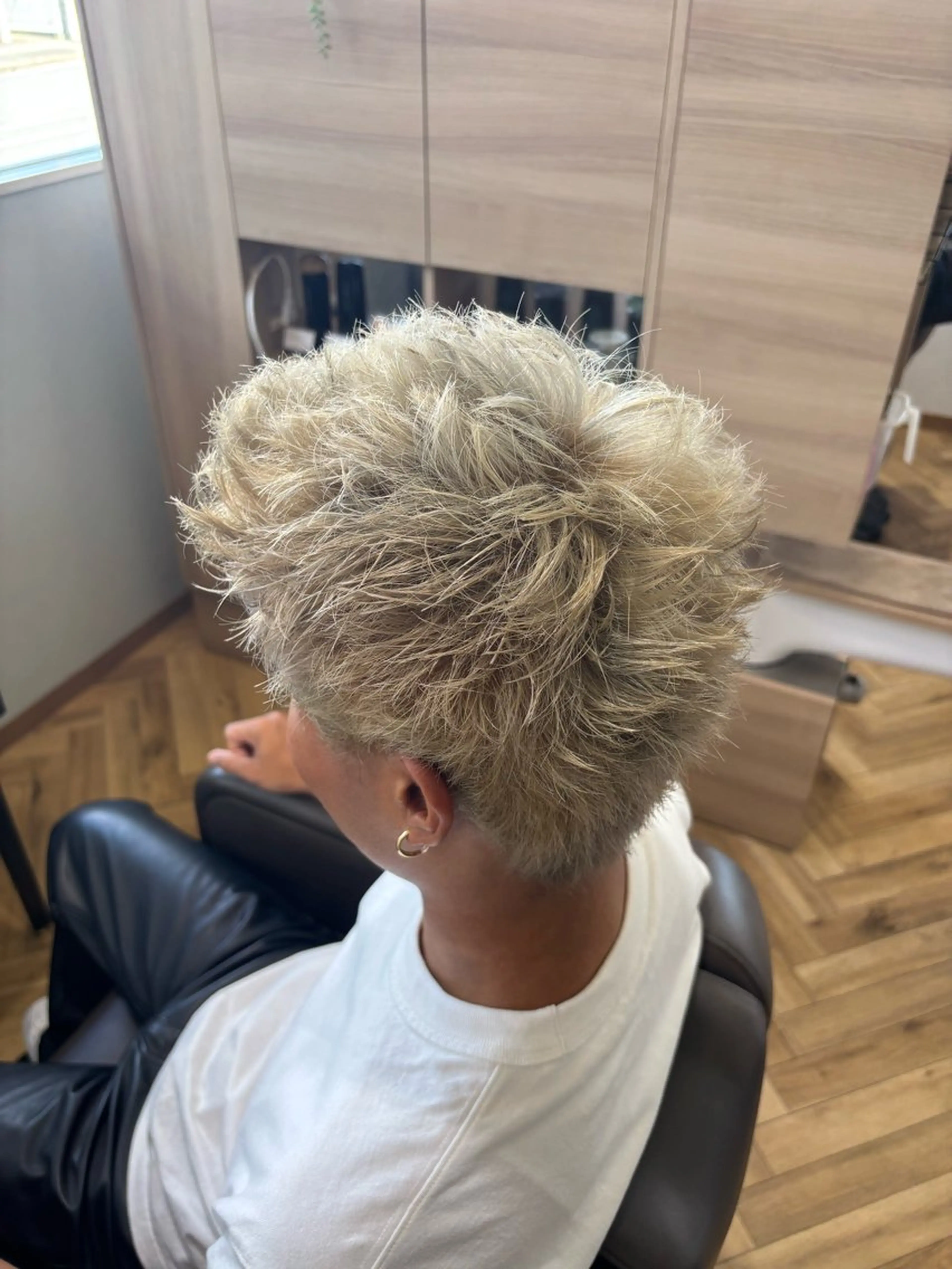 ショート カラー ヘアカラー 長山 里咲のヘアスタイル