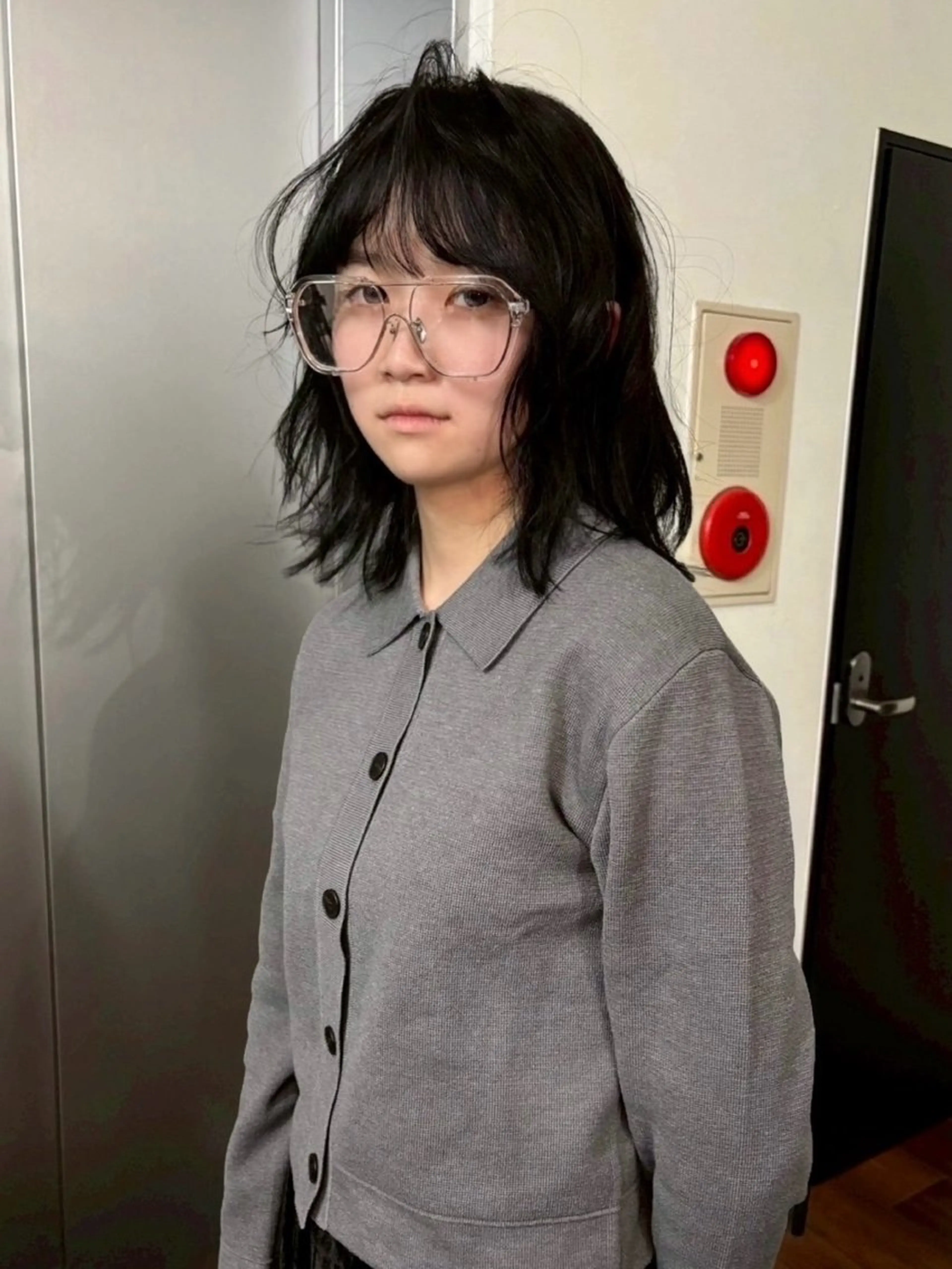 カラー 黒髪 ヘアカラー なんば🍓 似合わせカラー🐬のヘアスタイル