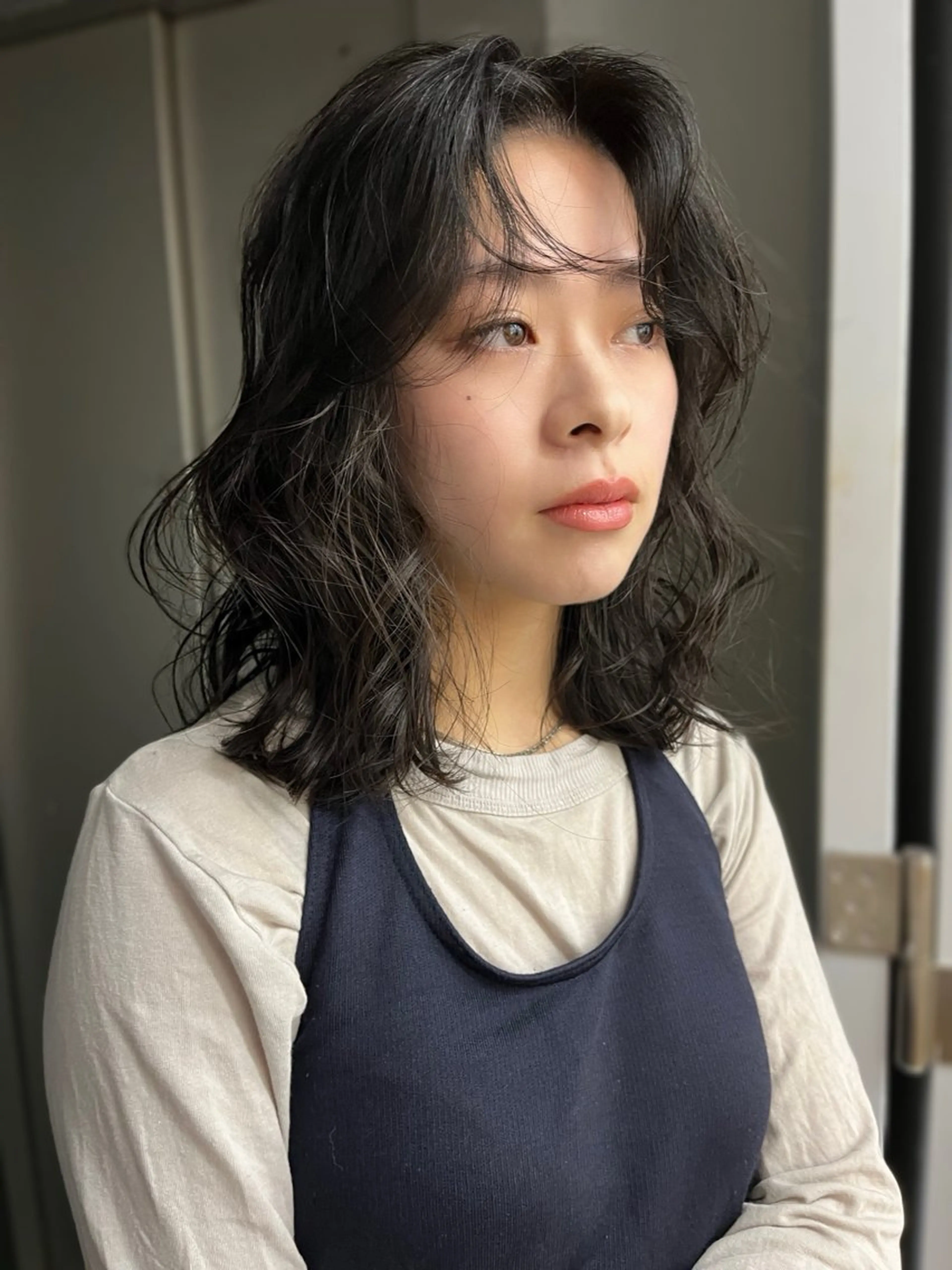 ミディアム レイヤー/ケアパーマ /ニュアンス/モードのヘアスタイル